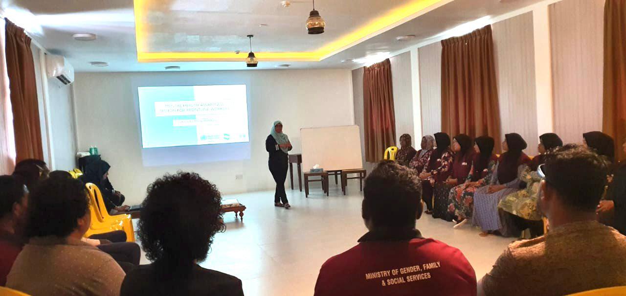 ރަށު ލެވެލްގައި ނަފްސާނީ ބައްޔަށް ފަރުވާ ދިނުމަށް މެޑިކަލް އޮފިސަރުން ތަމްރީން ކުރަނީ
