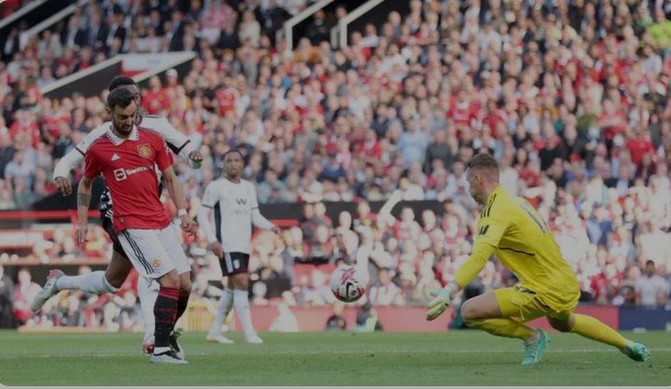 ފަހަތުން އަރައި ފުލަމް ބަލިކޮށް ޔުނައިޓެޑުން ސީޒަން ނިންމާލަން ތިންވަނައިގައި