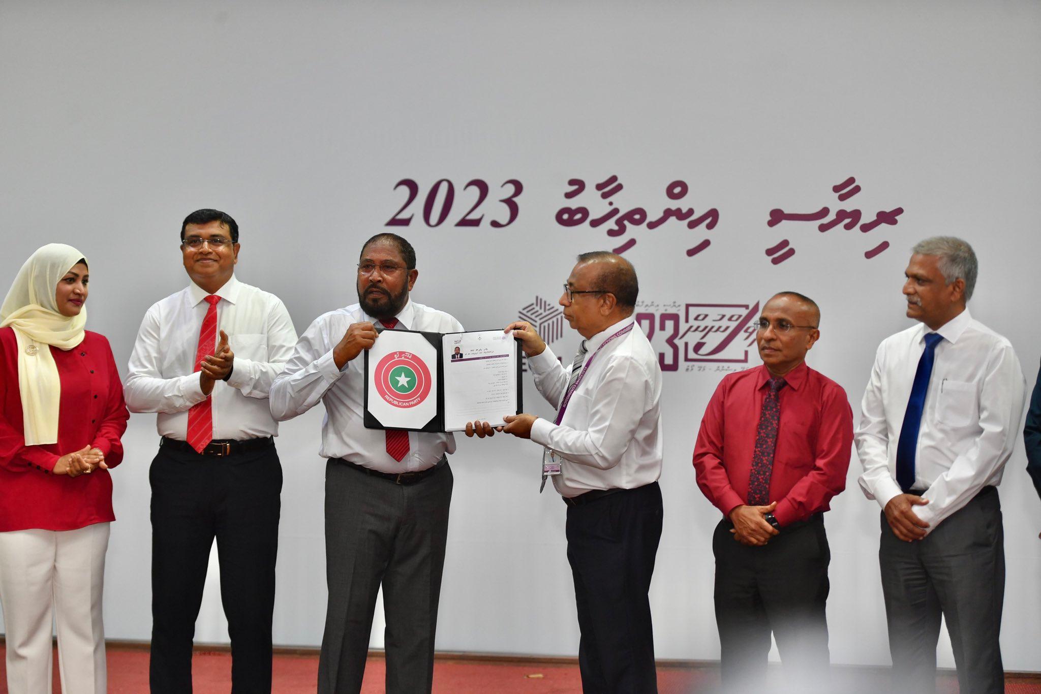 ގާސިމް އިބްރާހިމްގެ ކެންޑިޑެސީ ފޯމް ހުށަހަޅައިފި