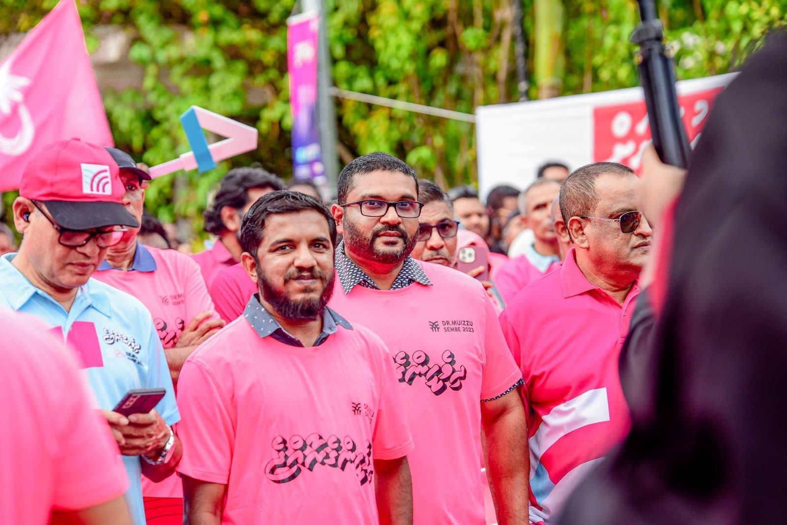 މެމްބަރު މޫސާ ސިރާޖު ޕީޕީއެމްއަށް ސޮއިކުރައްވައިފި