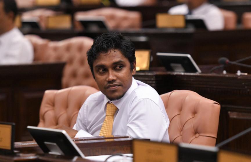 މެމްބަރު ހައިތަމް އެމްޑީޕީން ވަކިވެއްޖެ