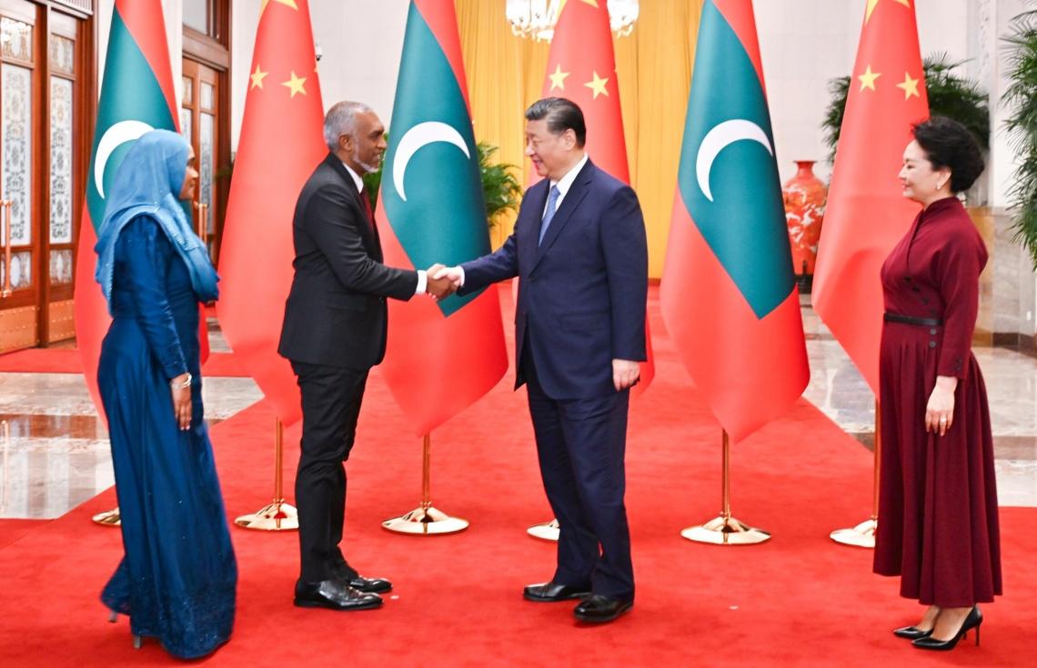 ޗައިނާގެ ޤައުމީ ދުވަހުގެ މުނާސަބަތުގައި، ޗައިނާގެ ރައީސަށާއި ބޮޑުވަޒީރަށް ރައީސް މުއިއްޒުގެ ތަހުނިޔާ!