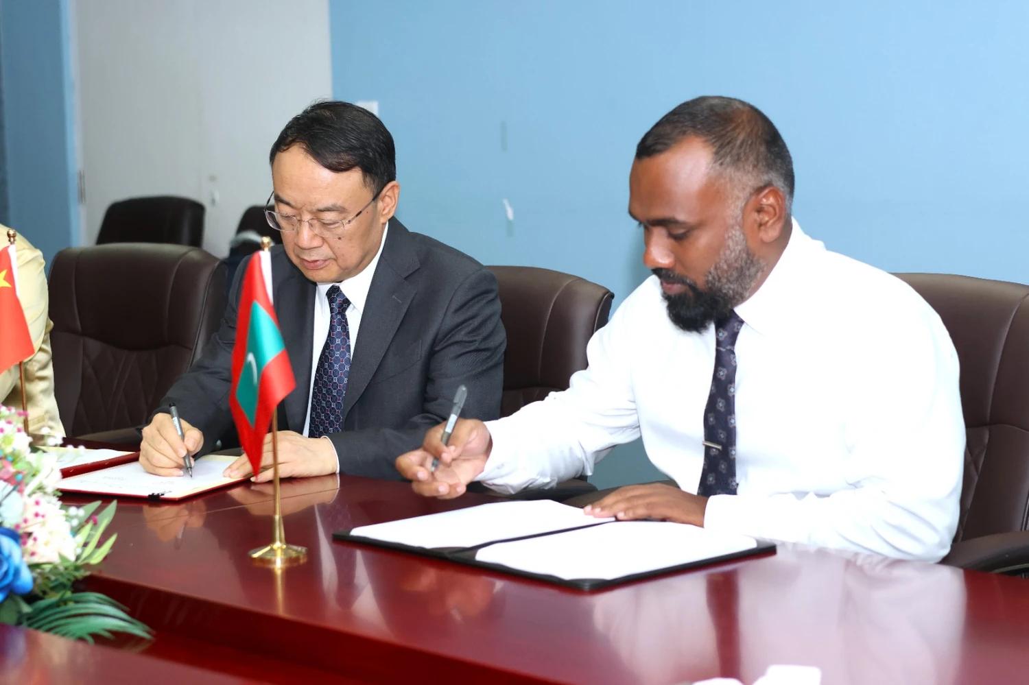 މަހުގެ ބާވަތްތައް ޗައިނާއަށް އެކްސްޕޯޓް ކުރުމުގެ އެއްބަސްވުމެއްގައި ސޮއިކޮށްފި