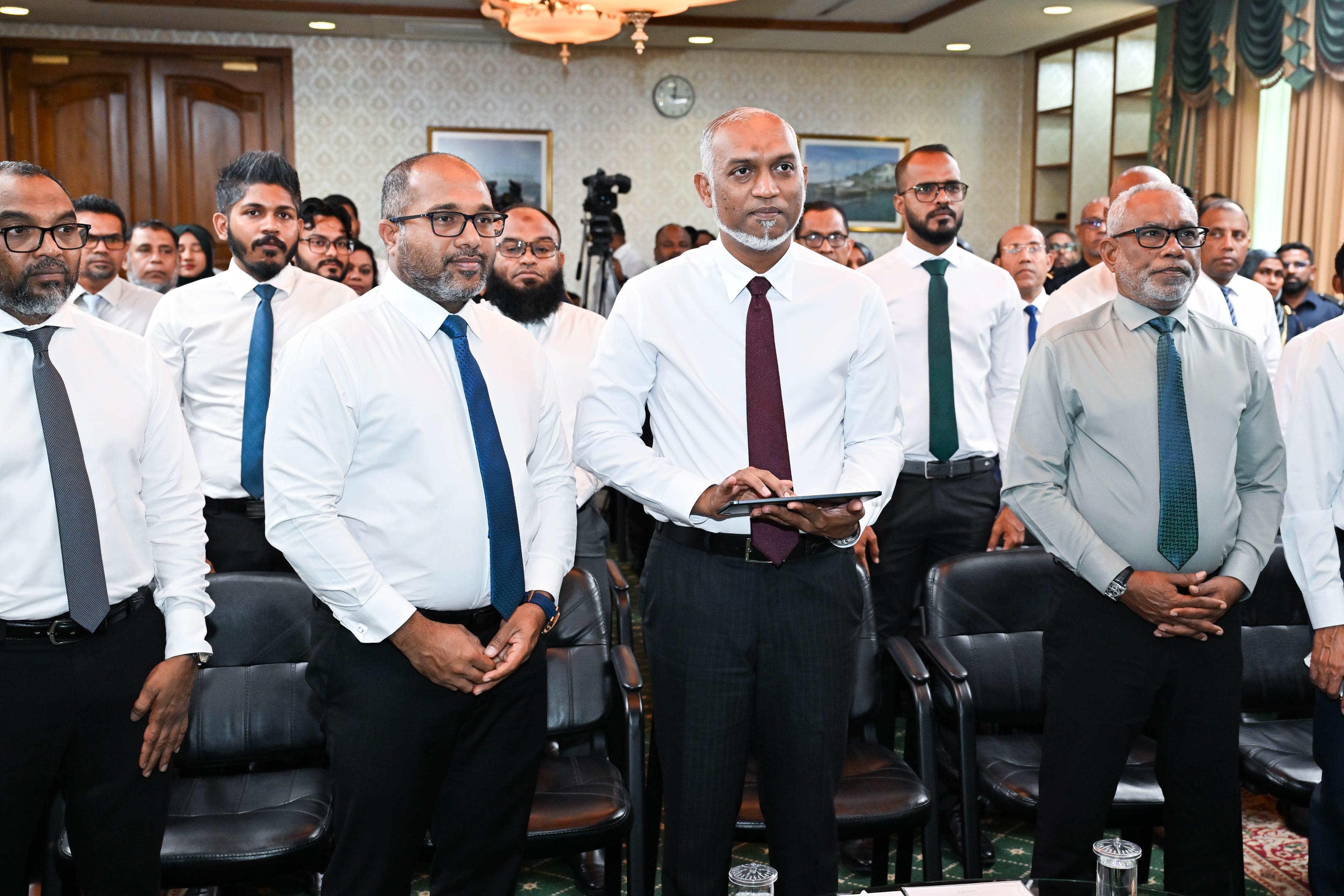 އައިޑީ ކާޑާއި ޕާސްޕޯޓުގެ ހިދުމަތް މުޅި ރާއްޖެއަށް ފުޅާކުރުމުގެ މަޝްރޫއު އިފްތިތާހުކޮށްފި