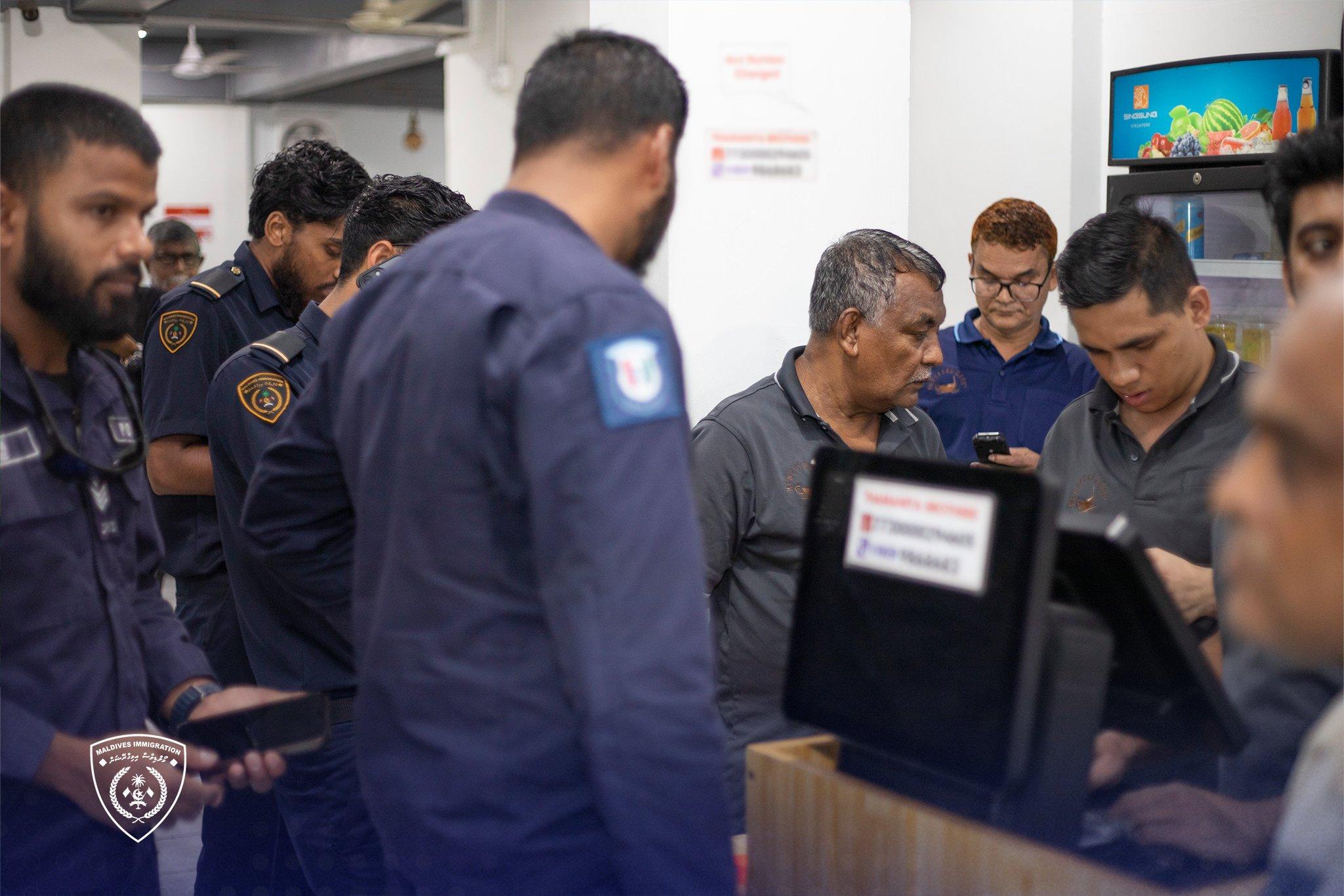 ގަވާއިދާ ހިލާފަށް އުޅެމުން ދިޔަ އިތުރު 7 ބިދޭސީއަކު އިމިގްރޭޝަންގެ ބެލުމުގެ ދަށަށް!