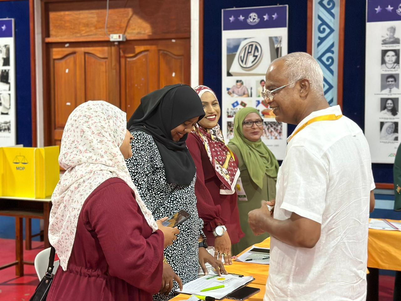 ނާކާމިޔާބުވި ކެންޑިޑޭޓޫން ޕްރައިމަރީ ކާމިޔާބު ކުރި ކެންޑިޑޭޓުންނާ ގުޅިގެން ކުރިއަށް ދިއުމަށް ރައީސް ސޯލިހު އެދިވަޑައިގެންފި