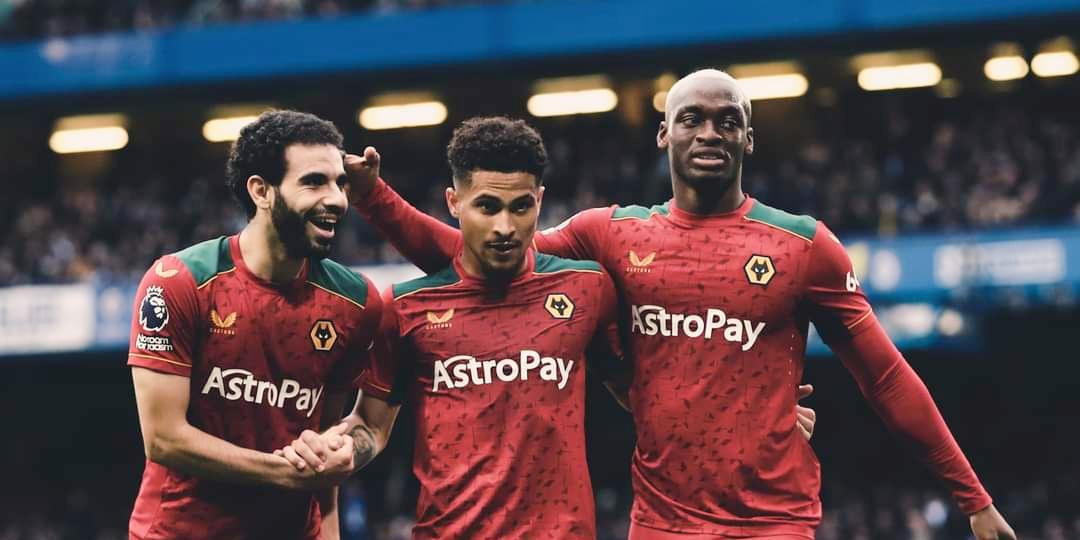 ޗެލްސީގެ ދަނޑުގައި ވުލްވްސް އިން އެޓީމު ލަދުގަންނަވާލައިފި