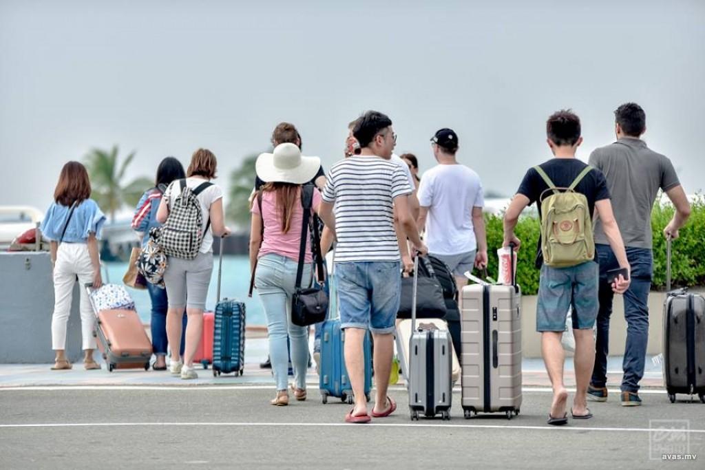 ސަޓާ އެވޯޑަށް ކުރިމަތިލާން ހުޅުވާލައިފި