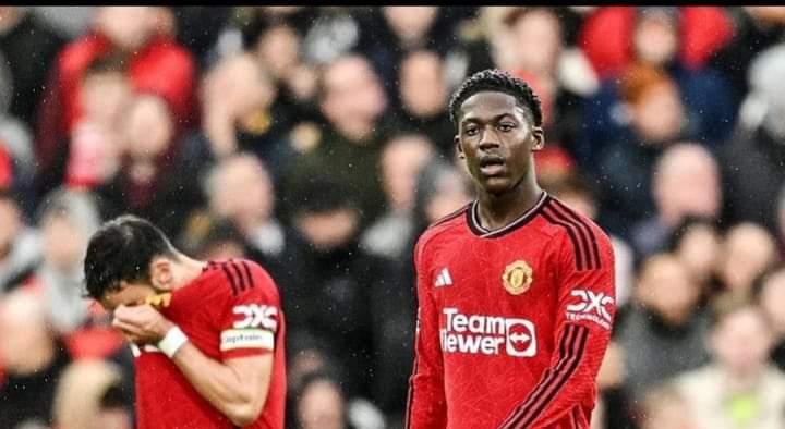 ޔުނައިޓެޑްގެ ޒުވާން މިޑްފީލްޑަރު ކޮބީ މައިނޫ އިގިރޭސި ގައުމީ ޓީމަށް