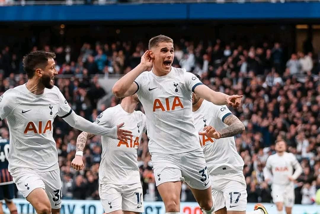 ދެވަނަ ހާފުގައިި ކާމިޔާބުކުރި ދެލަނޑު ޓޮޓެންހަމް އިން ފޮރެސްޓު ބަލިކޮށްފި