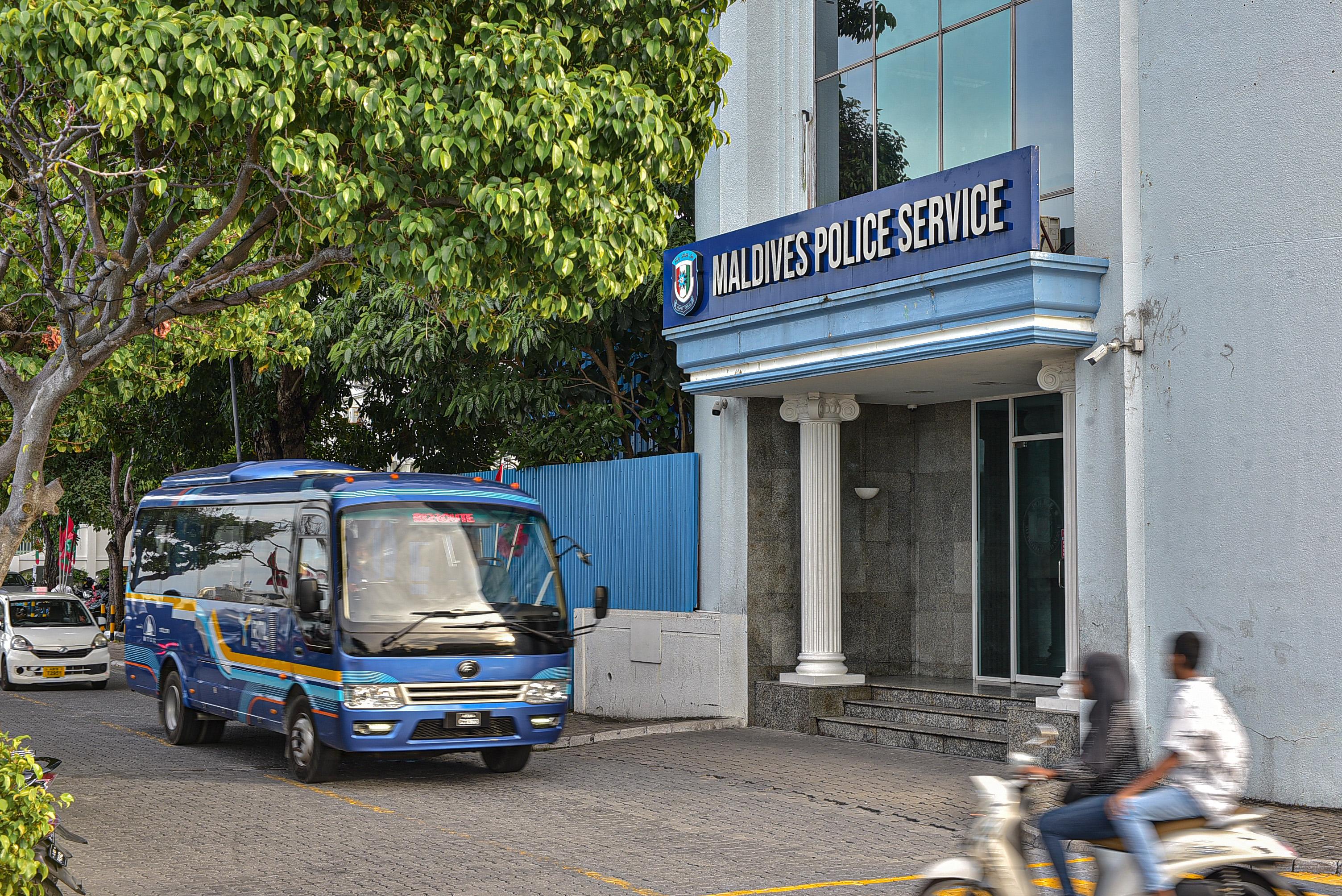 އޮޅިގެން އެހެން މީހަކާ ހަވާލުކުރެވުނު 94000 ރުފިޔާ ހޯދައި ވެރިފަރާތާ ހަވާލުކޮށްފި