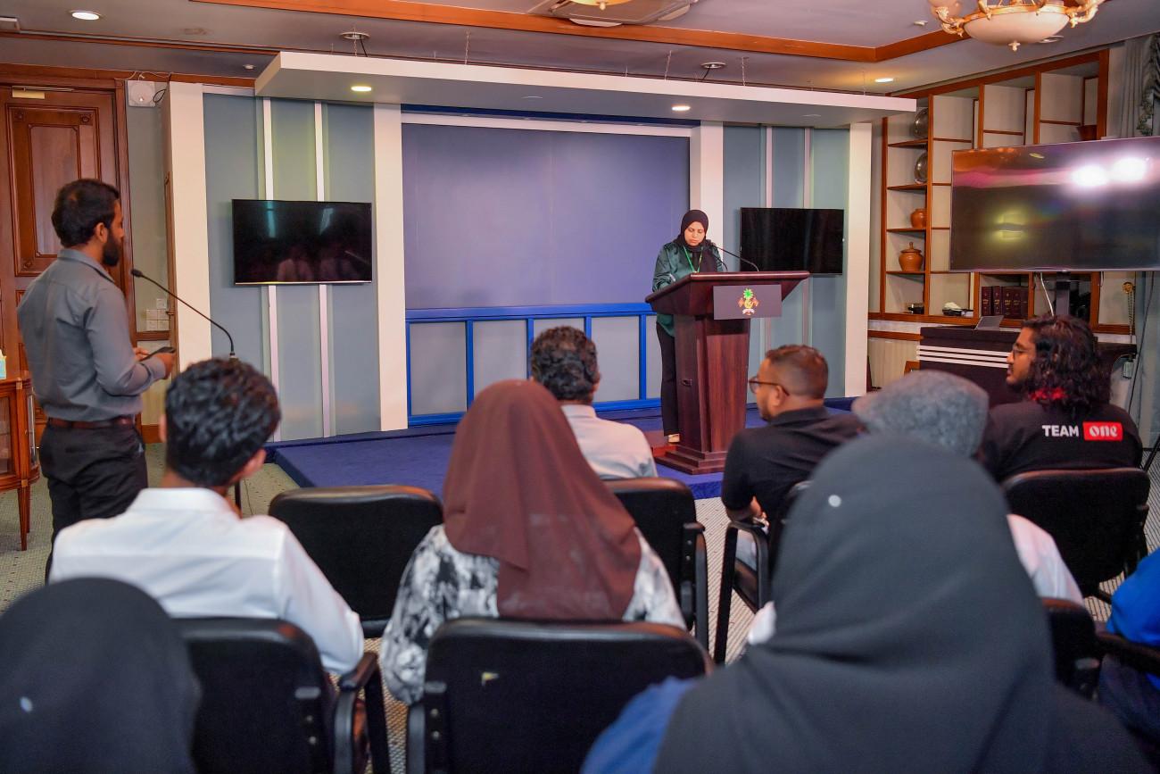 ސޯޝަލް މީޑިޔާގެ ޕްލެޓުފޯމުތަކެއް ބްލޮކްކުރަން ސަރުކާރުން ނޫލޭ - ހީނާ