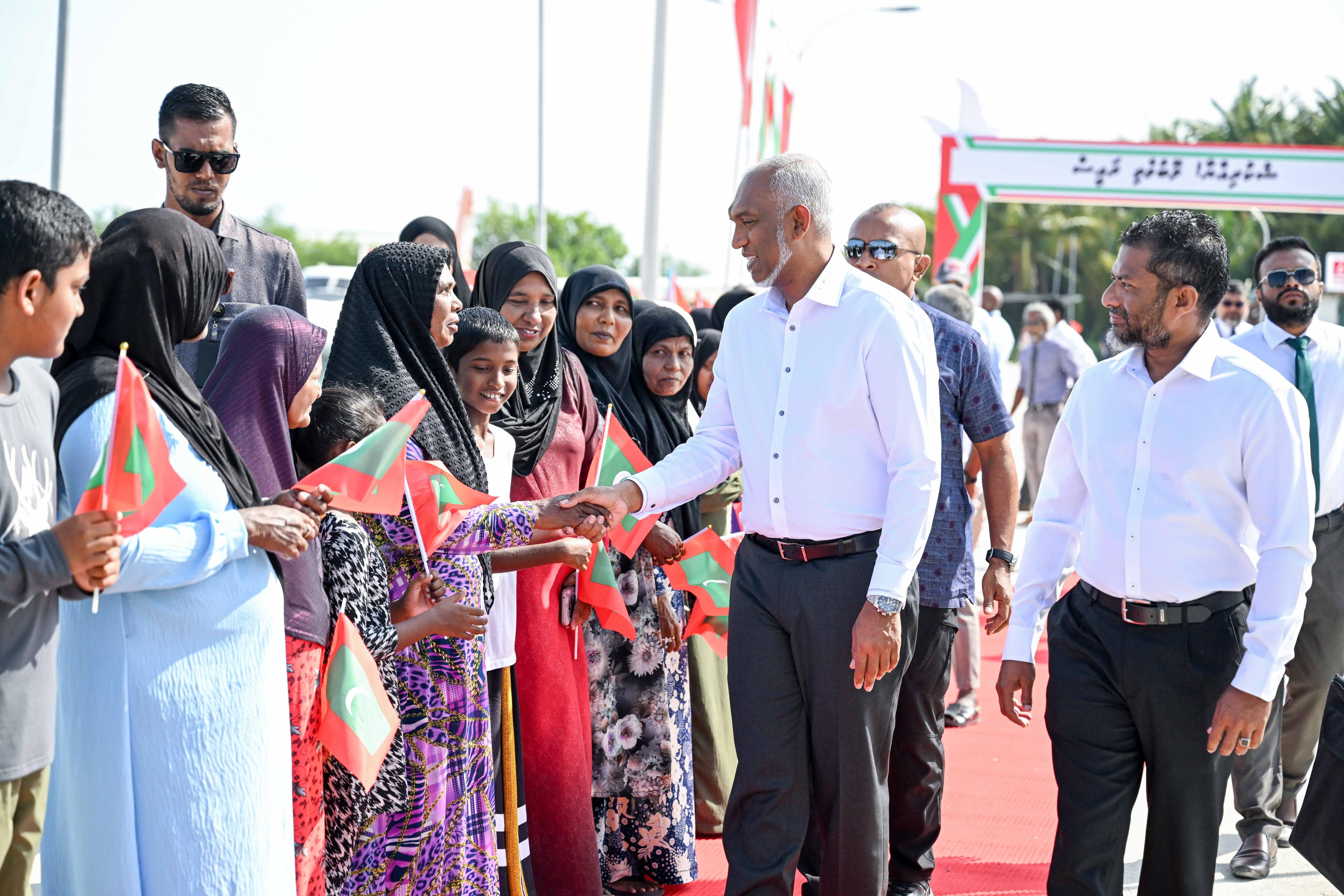 އަންނަ އަހަރުގެ ބަޖެޓަކީ ކައުންސިލްތައް މެދުވެރިކޮށް އޯގާތެރިކަމާއެކު ރައްޔިތުންނަށް އެހީ ފަހިކޮށްދެވޭ ބަޖެޓަކަށްވާނެ - ރައީސް