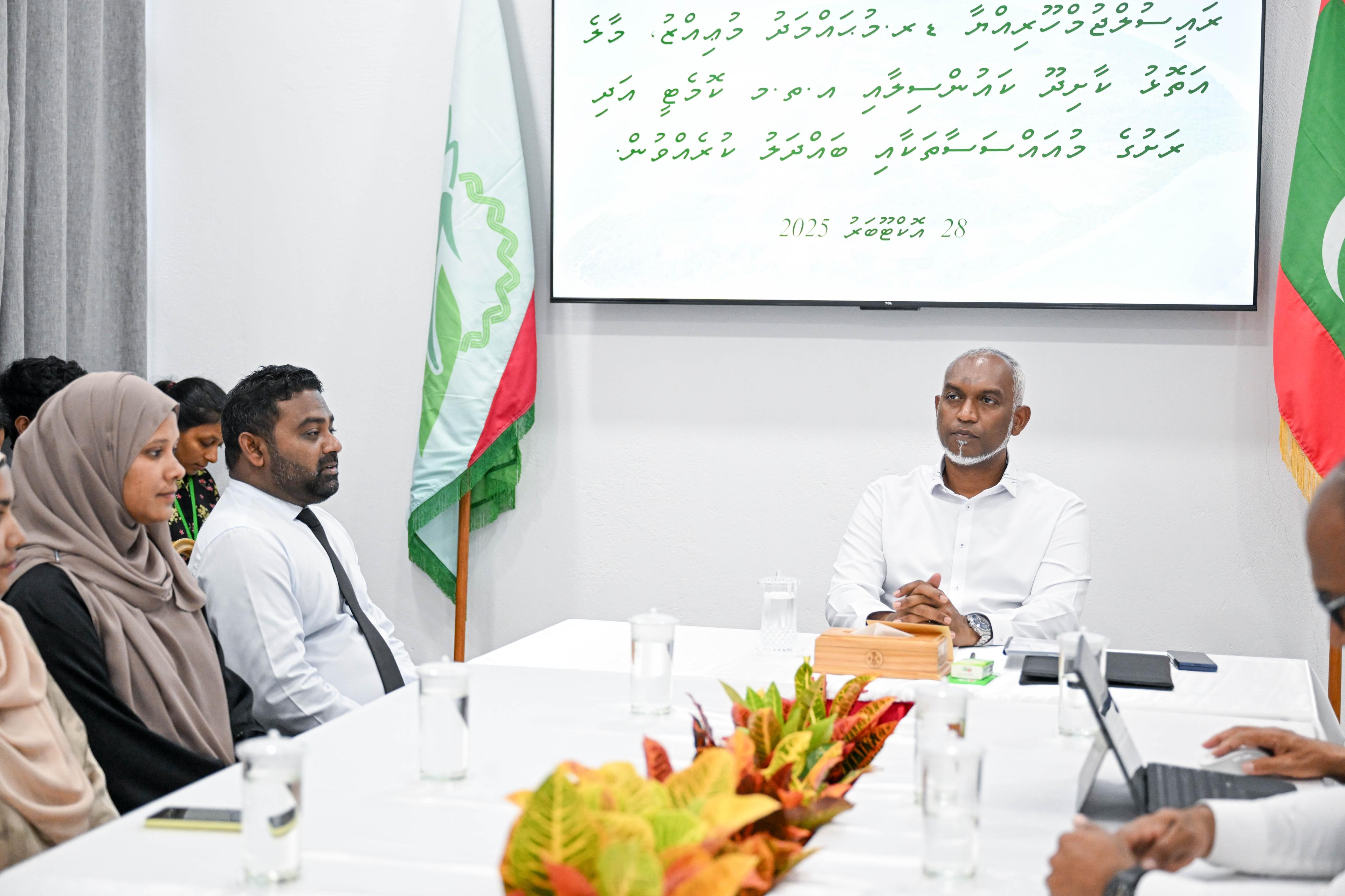 ކާށިދޫ ރައްޔިތުންނަށް އެންމެ މުހިންމު ކަންކަމާ ގުޅޭގޮތުން މަޝްވަރާކުރައްވައިފި