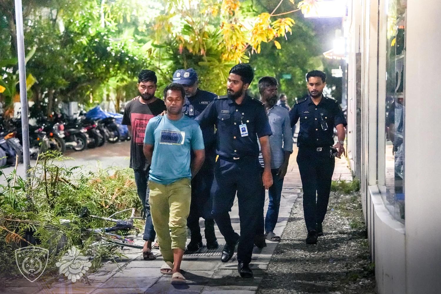 ވަޒީފާ ދިން ފަރާތައް ފިލައިގެން އުޅުނު 5 ބިދޭސީން ހައްޔަރުކޮށްފި