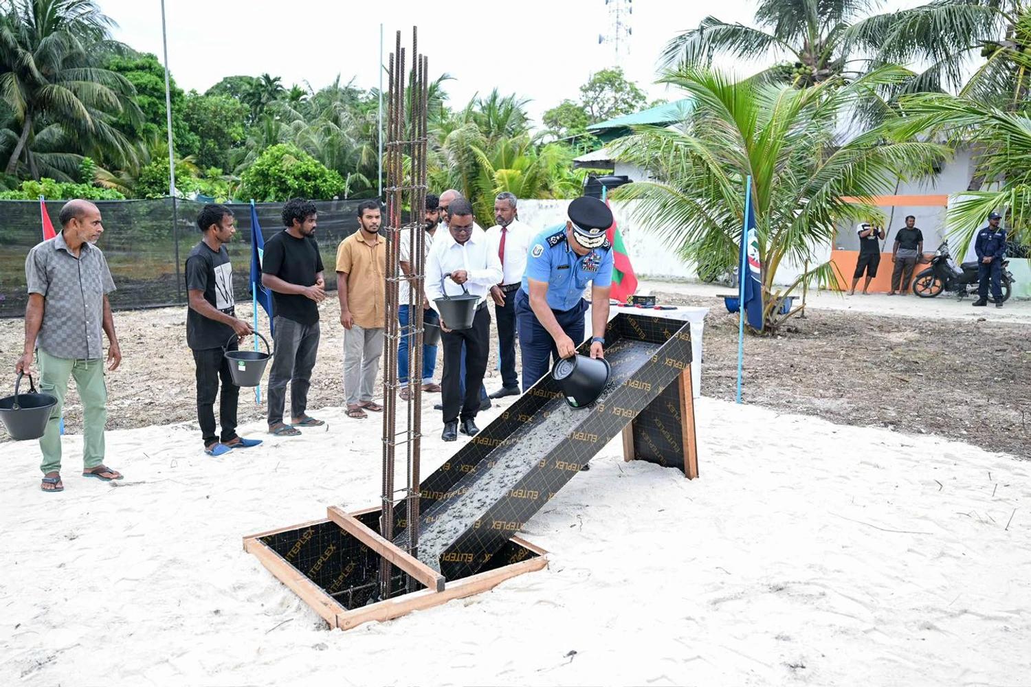 ފީވަކުގައި އިމާރާތްކުރާ ފުލުހުންގެ މަރުކަޒުގެ ޢަމަލީ މަސައްކަތް ފަށައިފި