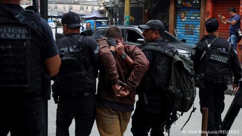 ބްރެޒިލްގެ އެންމެ ބޮޑު ގޭންގާއި ދެކޮޅަށް ބޮޑު އޮޕަރޭޝަނެއް: ހަމަލާ ބަދަލުކުރުންތަކުގައި 60 އަށްވުރެ ގިނަ މަރު!