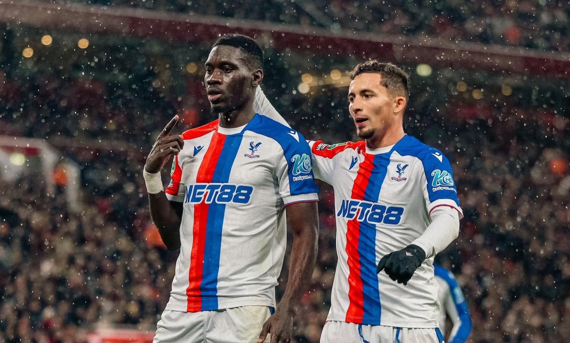 ޕެލަސް އަތުން ބަލިވެ އީއެފްއެލް ކަޕްގެ ހަތަރުވަނަ ބުރުން ލިވަޕޫލް ކަޓައިފި