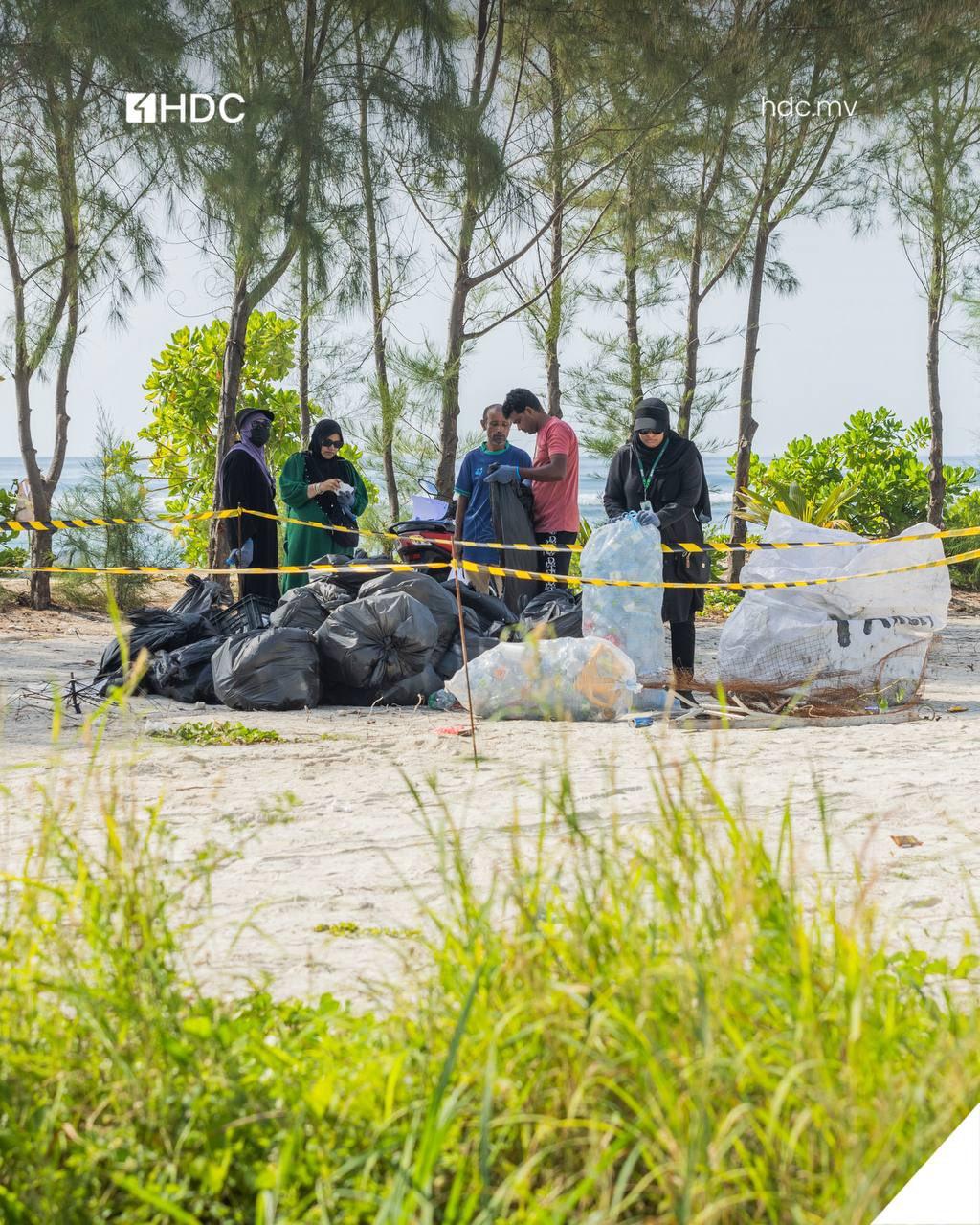 އެޗްޑީސީގެ ކޯސްޓަލް ކްލީންއަޕް ހަރަކާތުގައި 2 ޓަނުގެ ކުނި ނެގުނު!
