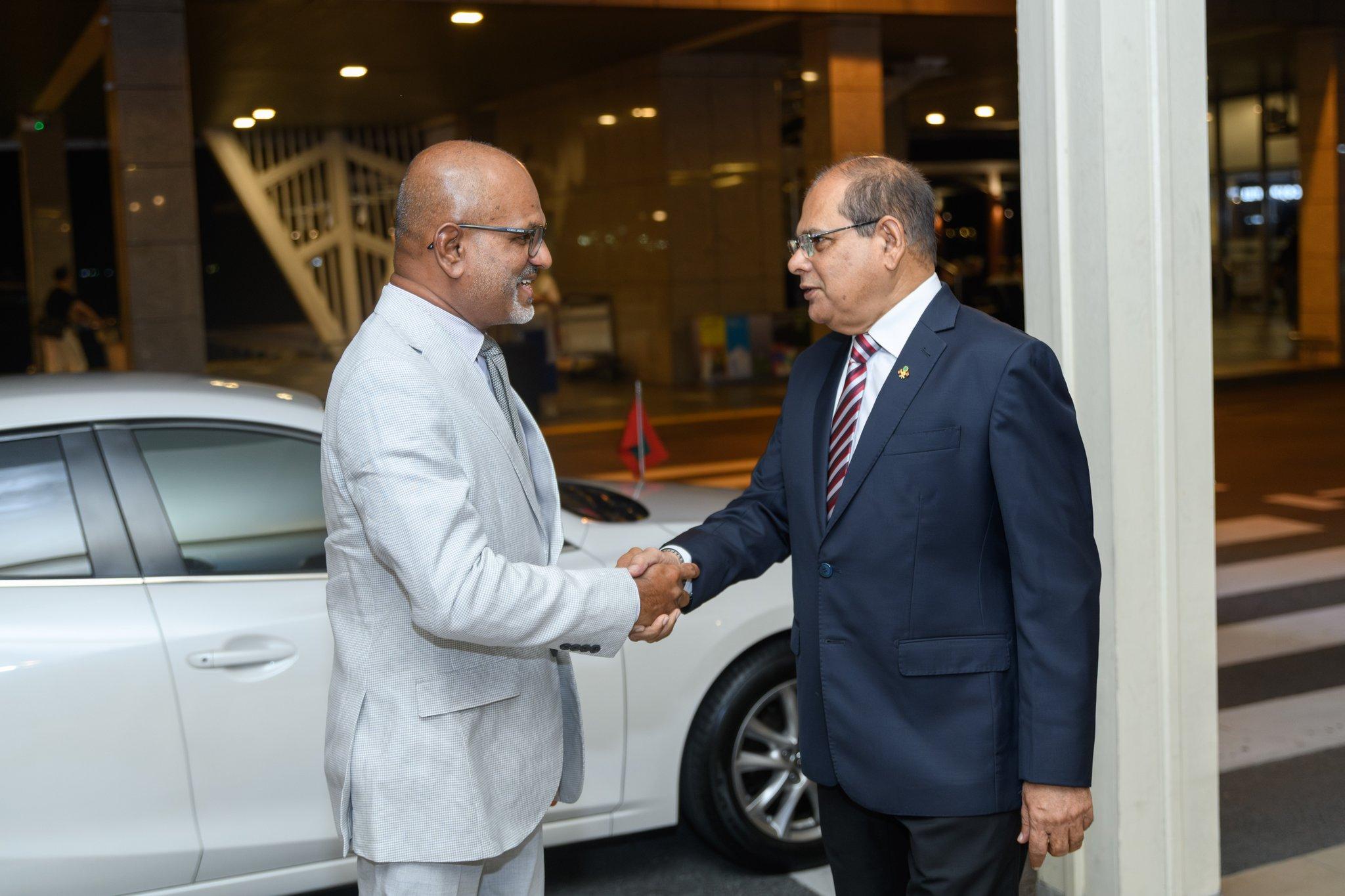 ރަސްމީ ދަތުރުފުޅެއްގައި މަޖިލީހުގެ ނައިބު ރައީސް ބާބަޑޯސްއަށް!