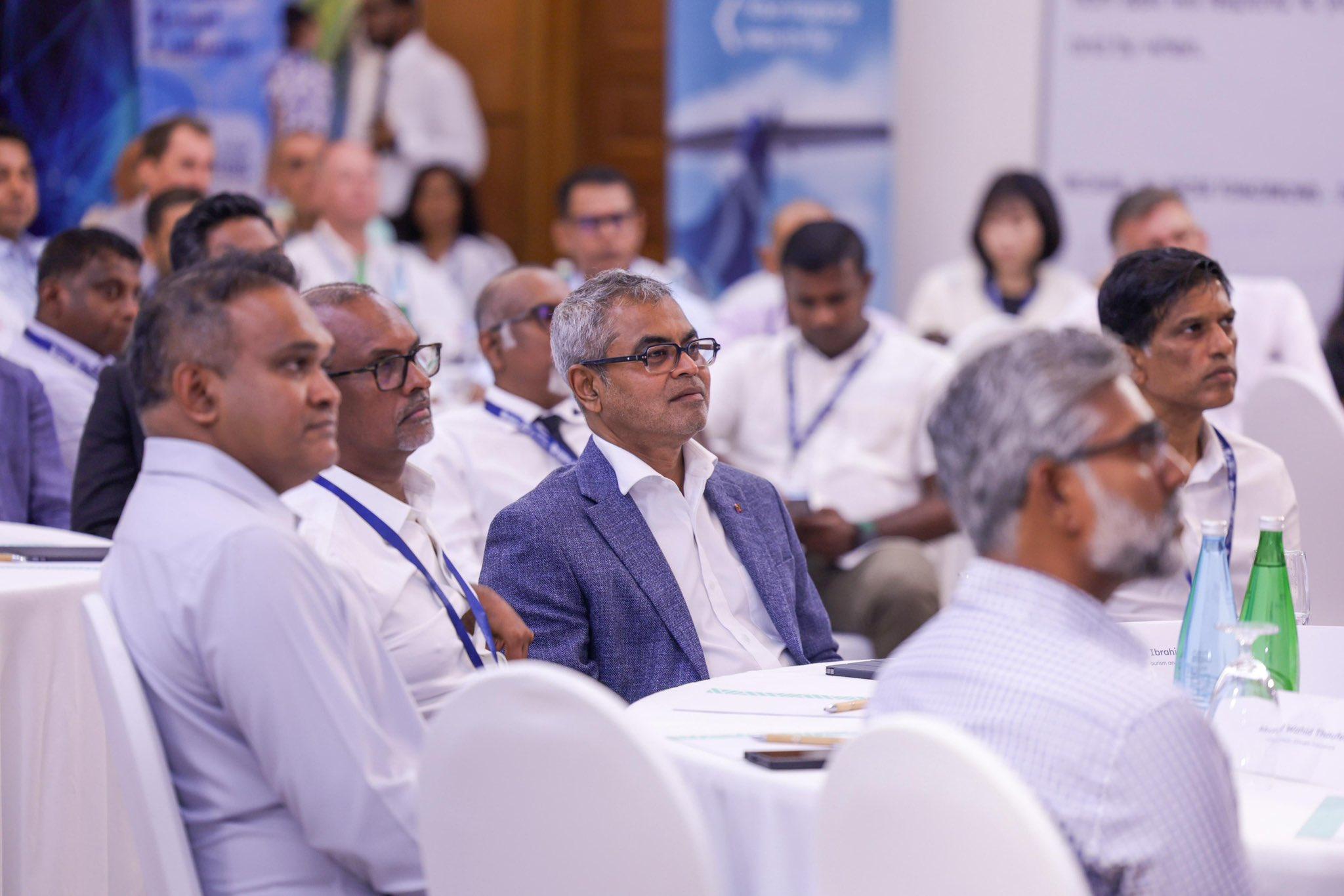 ޖެނެރަލް މެނޭޖަރުންގެ ފޯރަމް ފަށައިފި