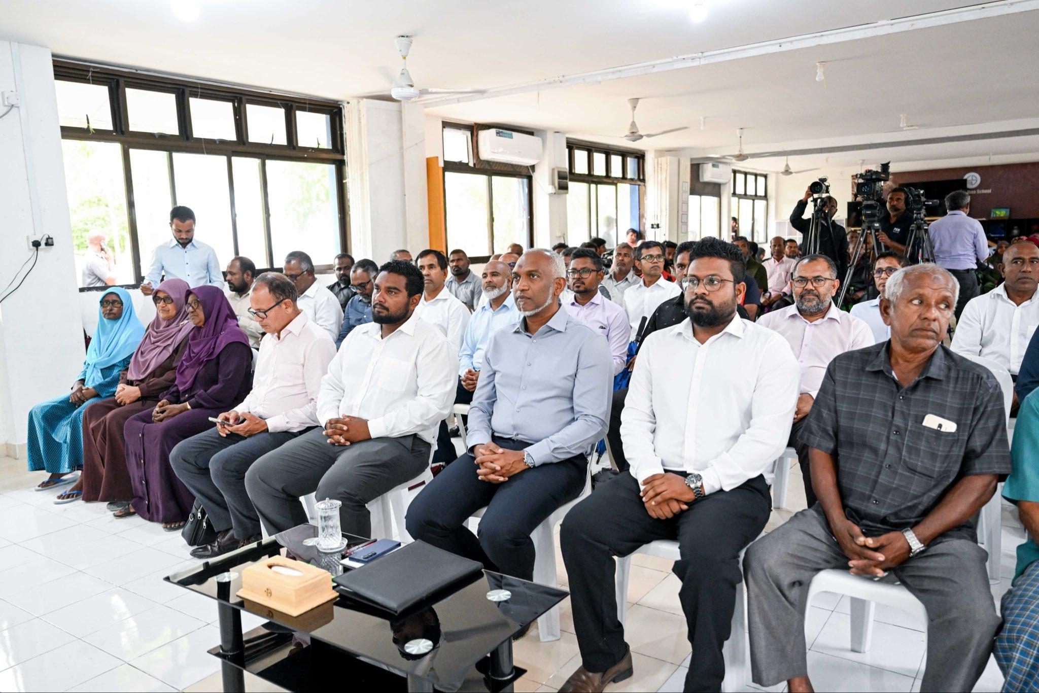 60 އަށްވުރެ ގިނަ ރަށަށް ބޭނުންވާ އެމްބިއުލާންސް ފޮނުވުމުގެ މަސައްކަތް މިއަހަރު ކުރިއަށްދާނެ: ރައީސް
