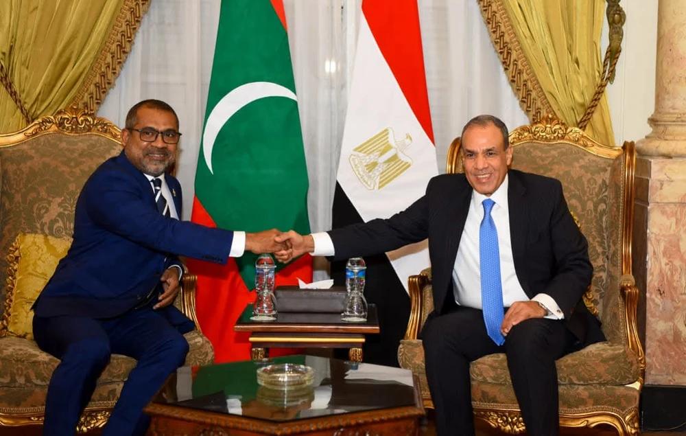 ހާރިޖީ ވަޒީރު ޚަލީލް، މިސްރުގެ ހާރިޖީ ވަޒީރާއި ބައްދަލުކުރައްވައިފި