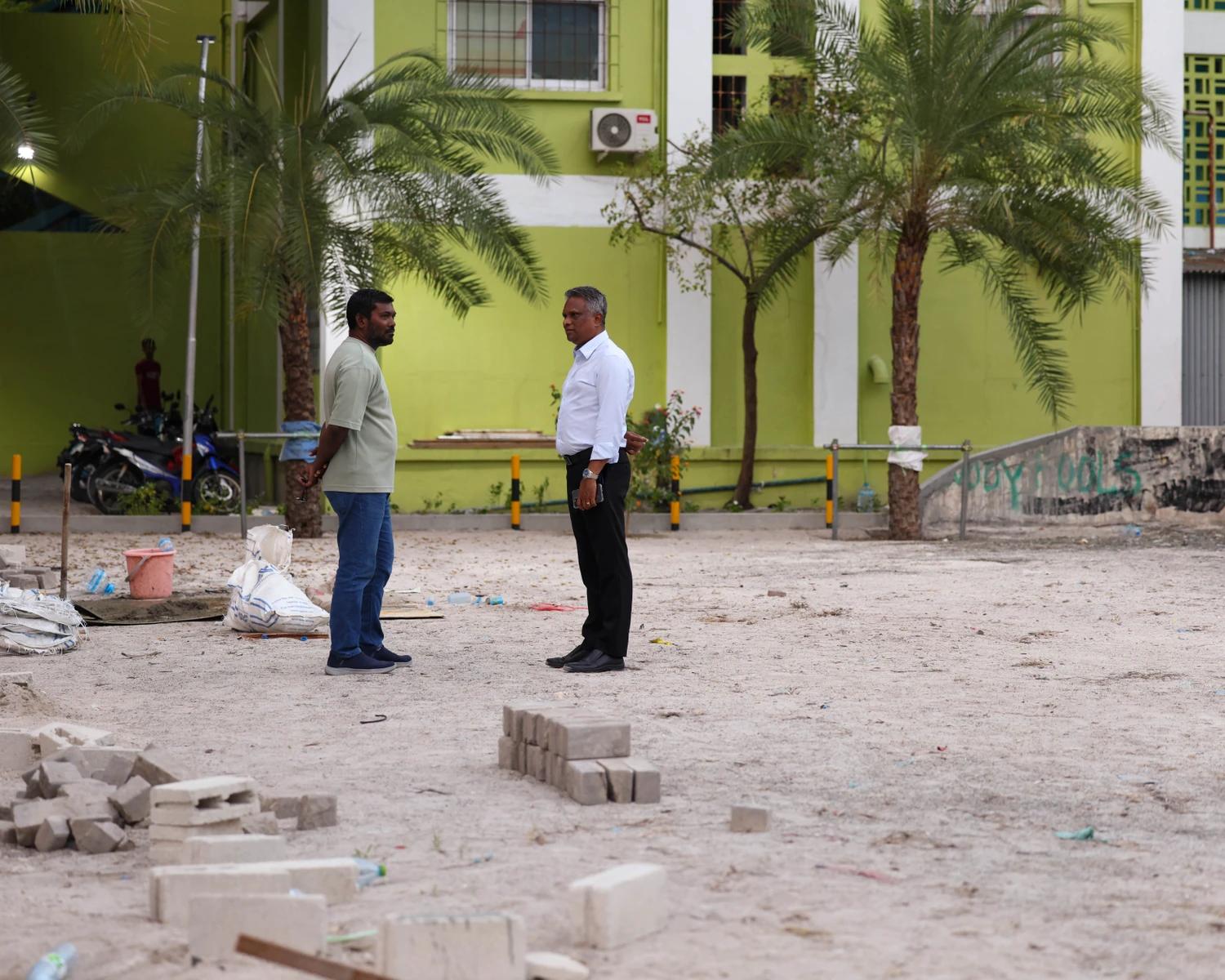ފުރުޤާން މިސްކިތް ކުރިމަތީ ހިތްފަސޭހަ މައިޒާނަކާއި ސައިކަލް ޕާކިންގްއެއް ތަރައްޤީ ކުރަނީ