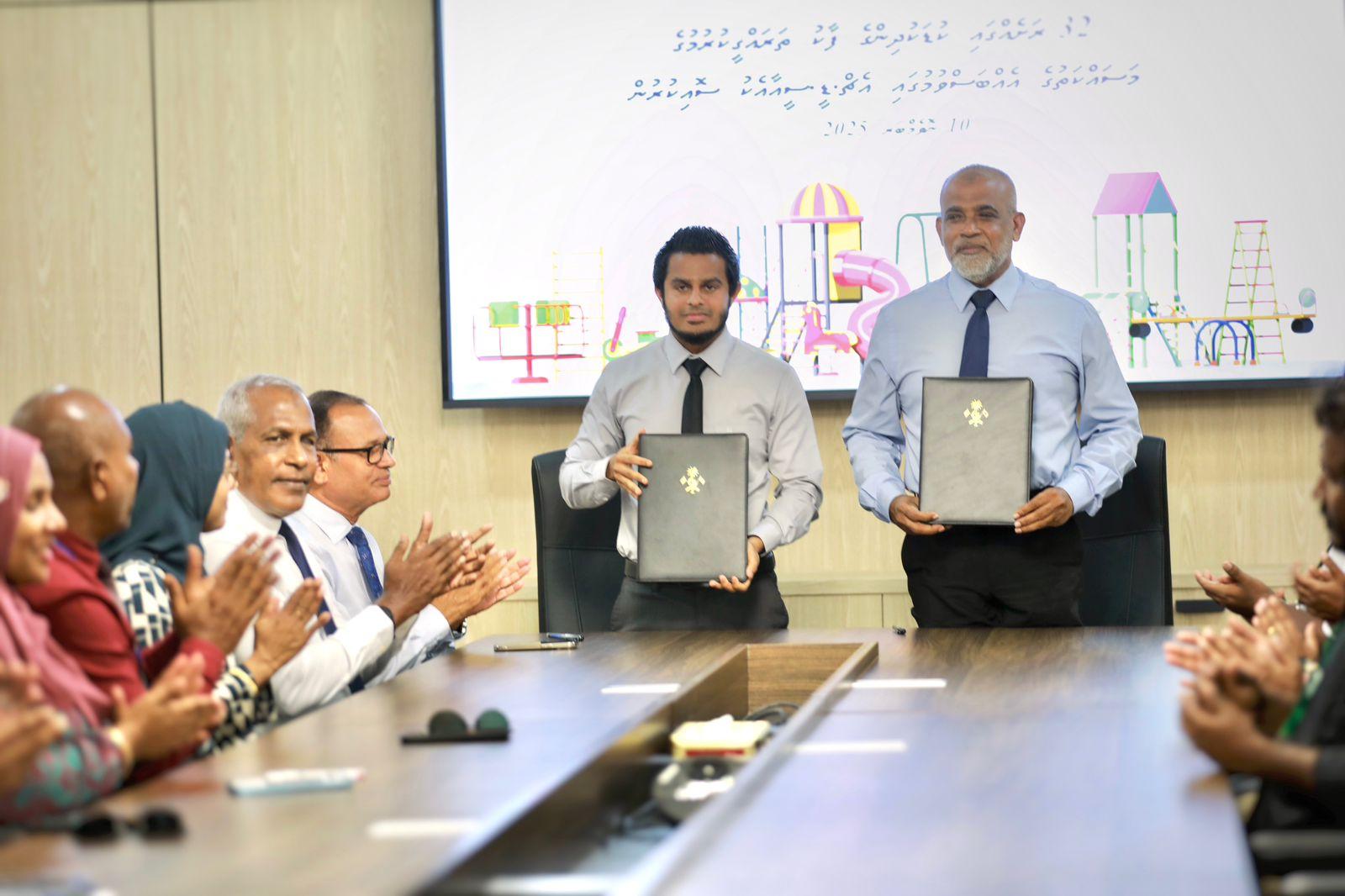 32 ރަށެއްގައި ޕާކު ހެދުމުގެ މަސައްކަތް އެޗްޑީސީއާއި ހަވާލުކޮށްފި