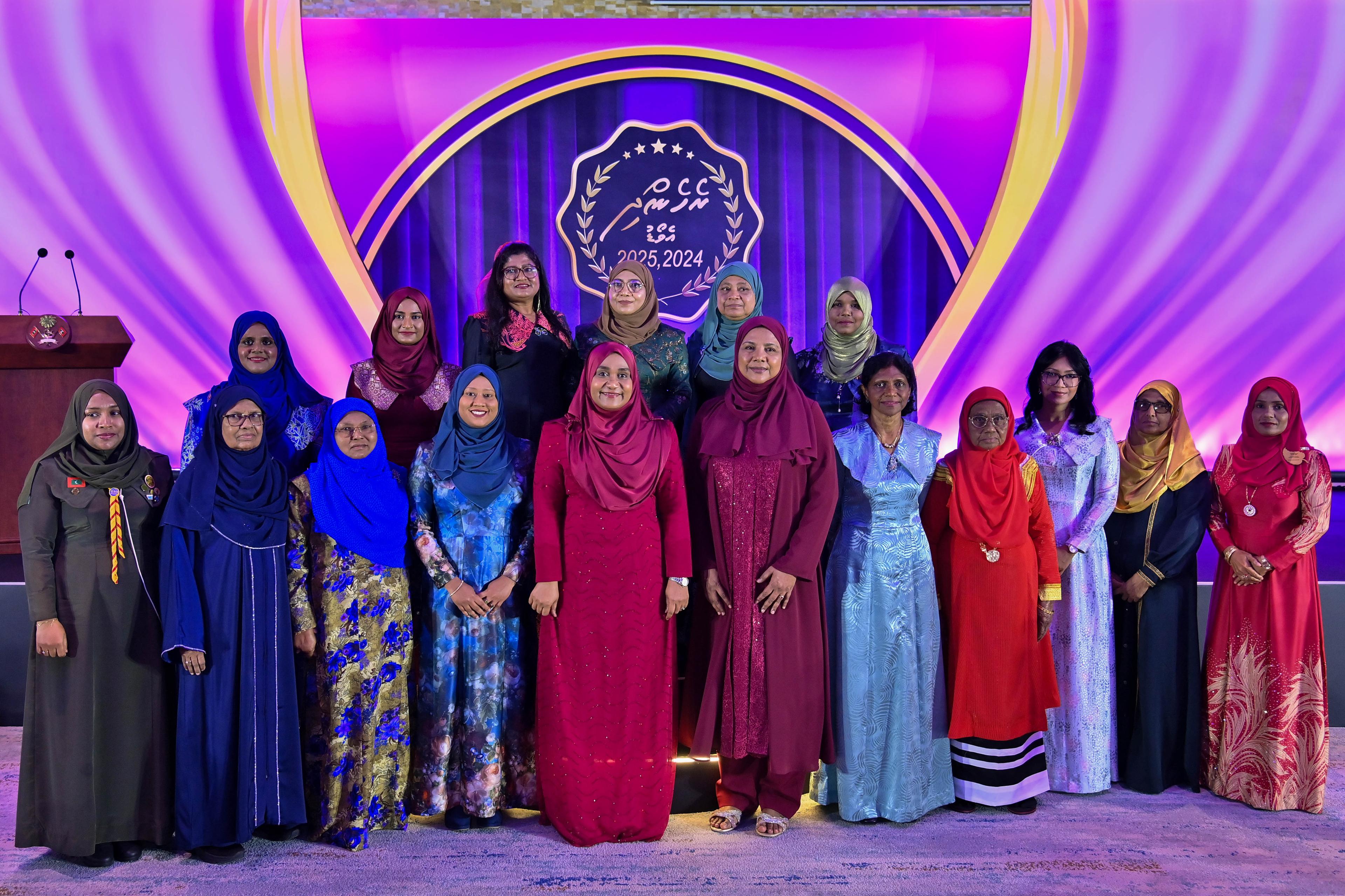 ރެހެންދި އެވޯޑު 15 ފަރާތަކަށް!