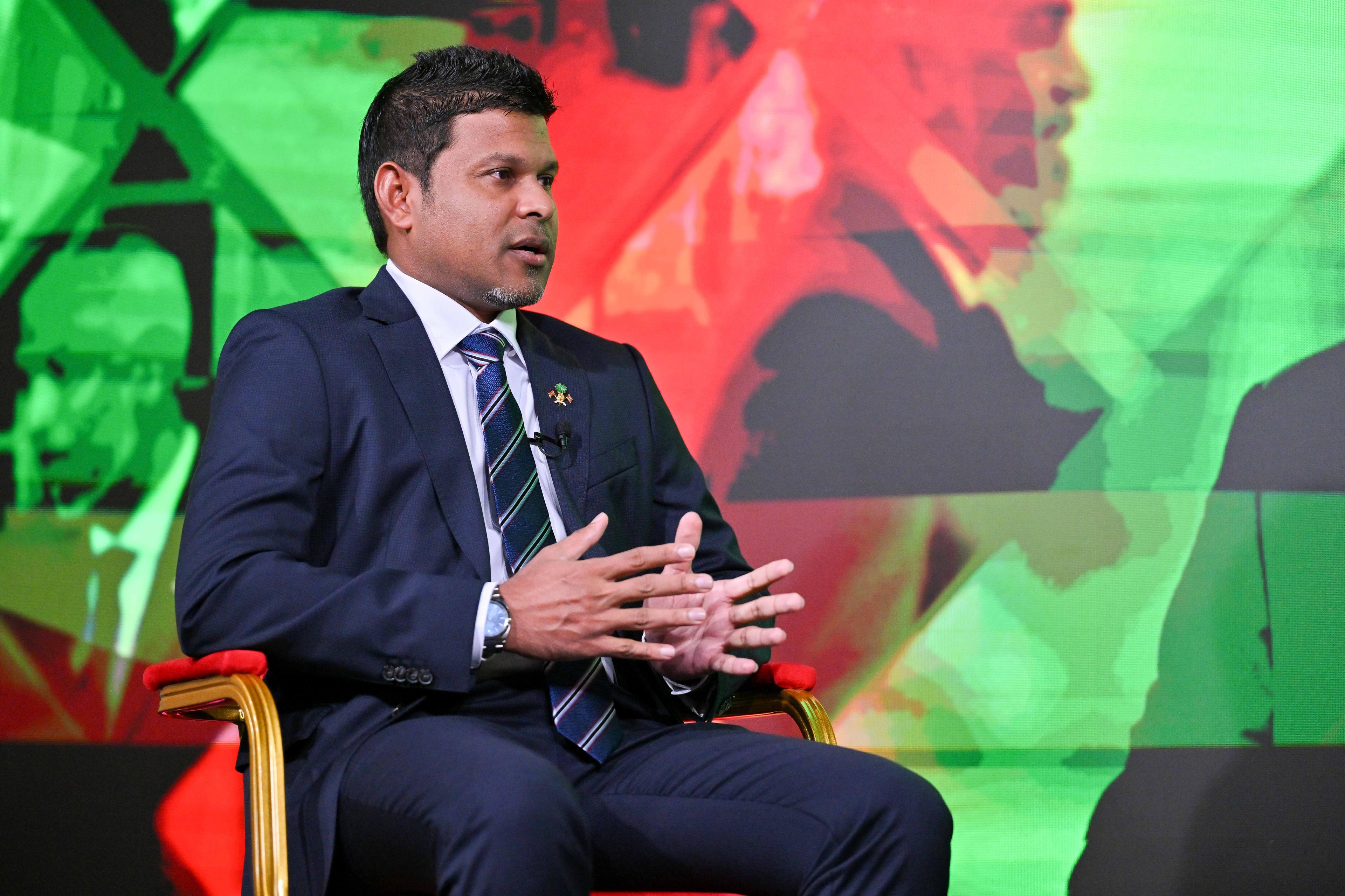 ގޮންޖެހުންތަކާ އެކުގައިވެސް ދިވެހިރައްޔިތުންނަށް ޚިދުމަތްކުރުމުގައި މިސަރުކާރު ދެމިއޮންނާނެ!