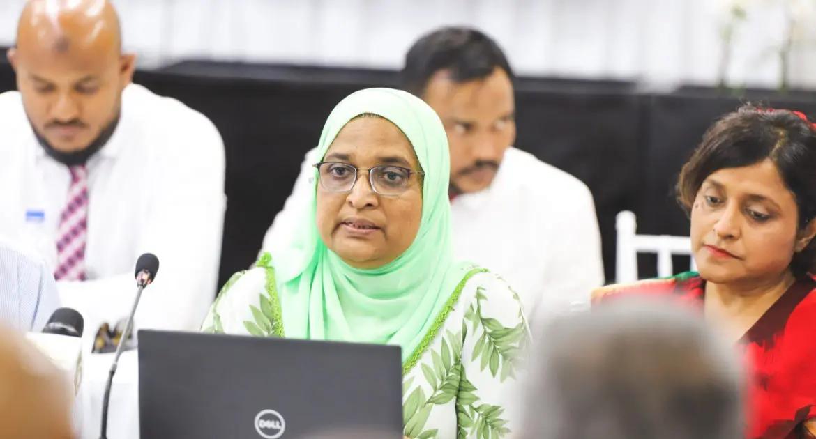 އާޒިމާގެ މައްޗަށް ކޮށްފައިވާ މަނީ ލޯންޑްރިންގ އާއި ރަސްމީ އިދާރާއަކަށް ދޮގު މަޢުލޫމާތު ދިނުމުގެ ކުށުގެ ދަޢުވާ އަނބުރާ ގެނެސްފި