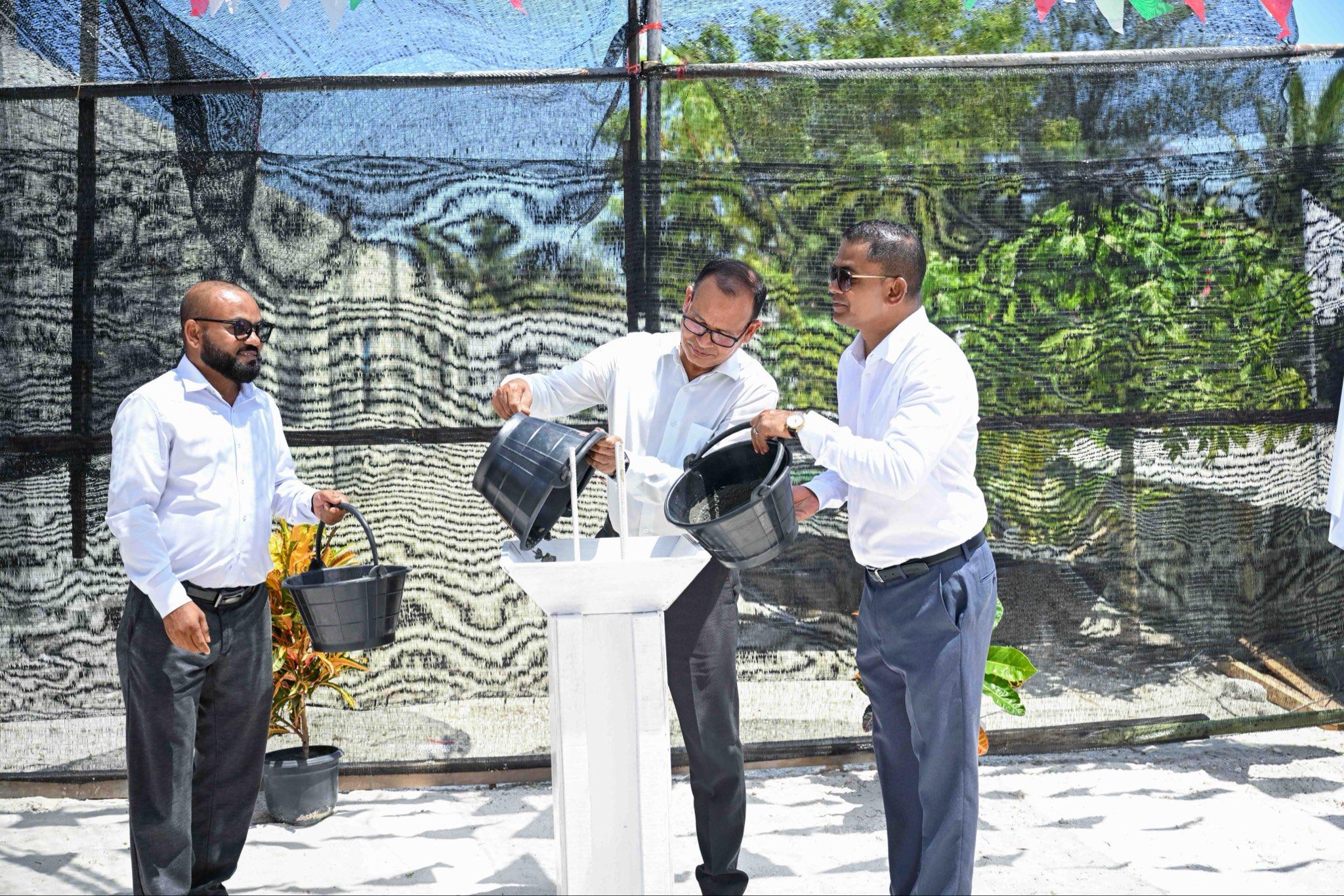 އައްޑޫ ހުޅުދޫއާއި މީދޫގެ ކުނި މެނޭޖްކުރާ މަރުކަޒުގެ އަމަލީ މަސައްކަތް ފަށައިފި