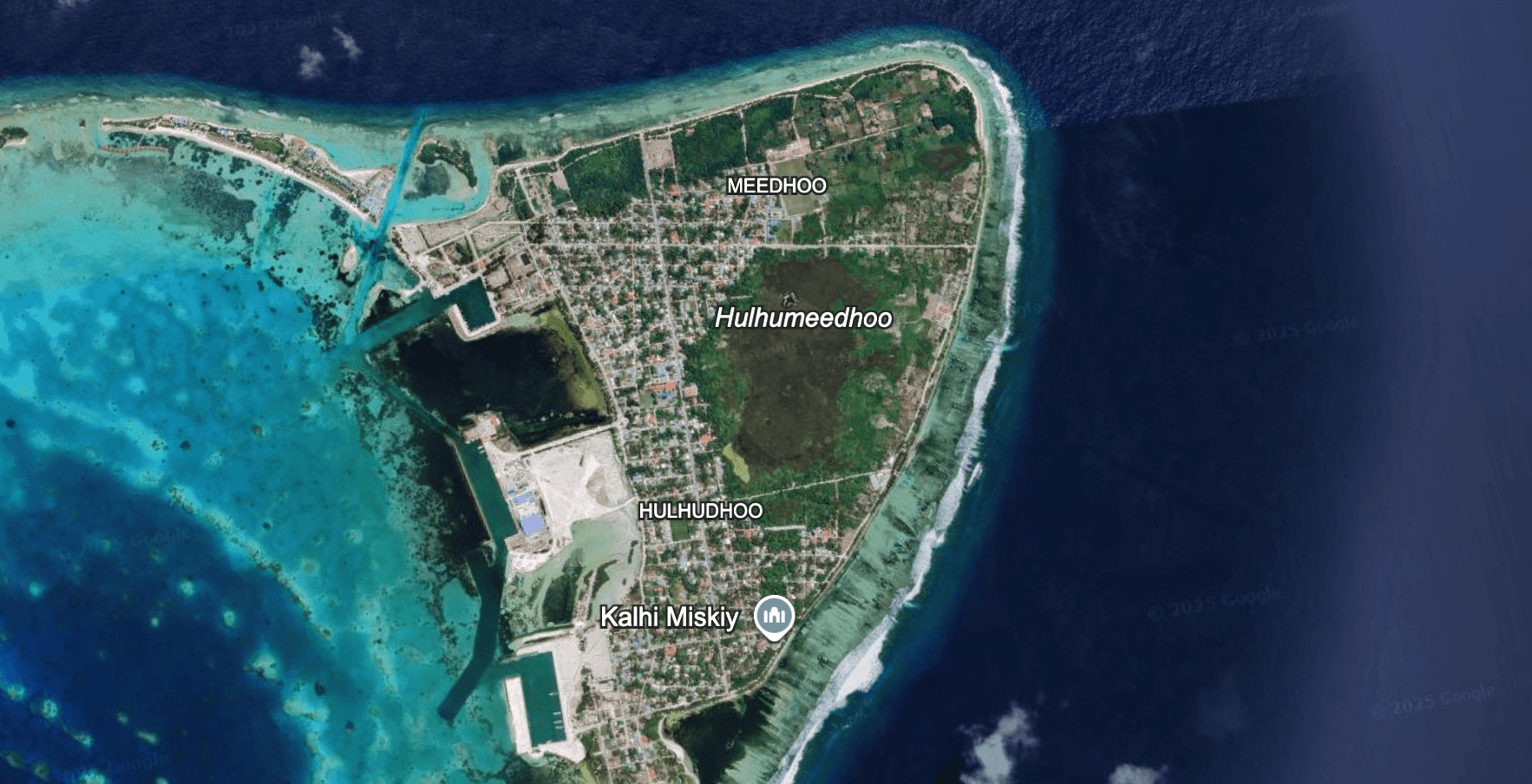 އައްޑޫ ހުޅުދޫ އާއި މީދޫ އަކީ މީހުން ދިރިއުޅޭ ވަކި ދެ ރަށުގެ ގޮތުގައި ރައީސް ކަނޑައަޅުއްވައިފި