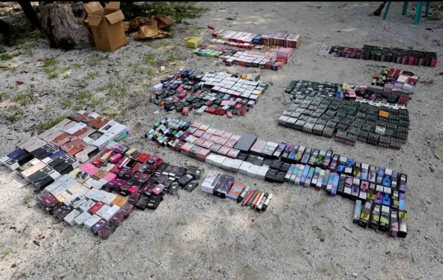 ފުލުހުންގެ ބެލުމުގެ ދަށުގައި ހުރި ގިނަ އަދަދެއްގެ ވޭޕާއި ވޭޕް ސާމާނު ނައްތާލައިފި