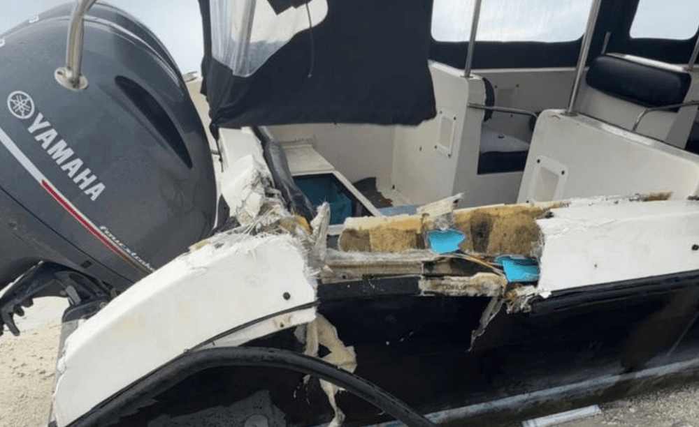 ވިލިނގިލި ނެރުމަތިން ލޯންޗަކާއި ފެރީއެއް ޖެހި އެކްސިޑެންޓެއް!