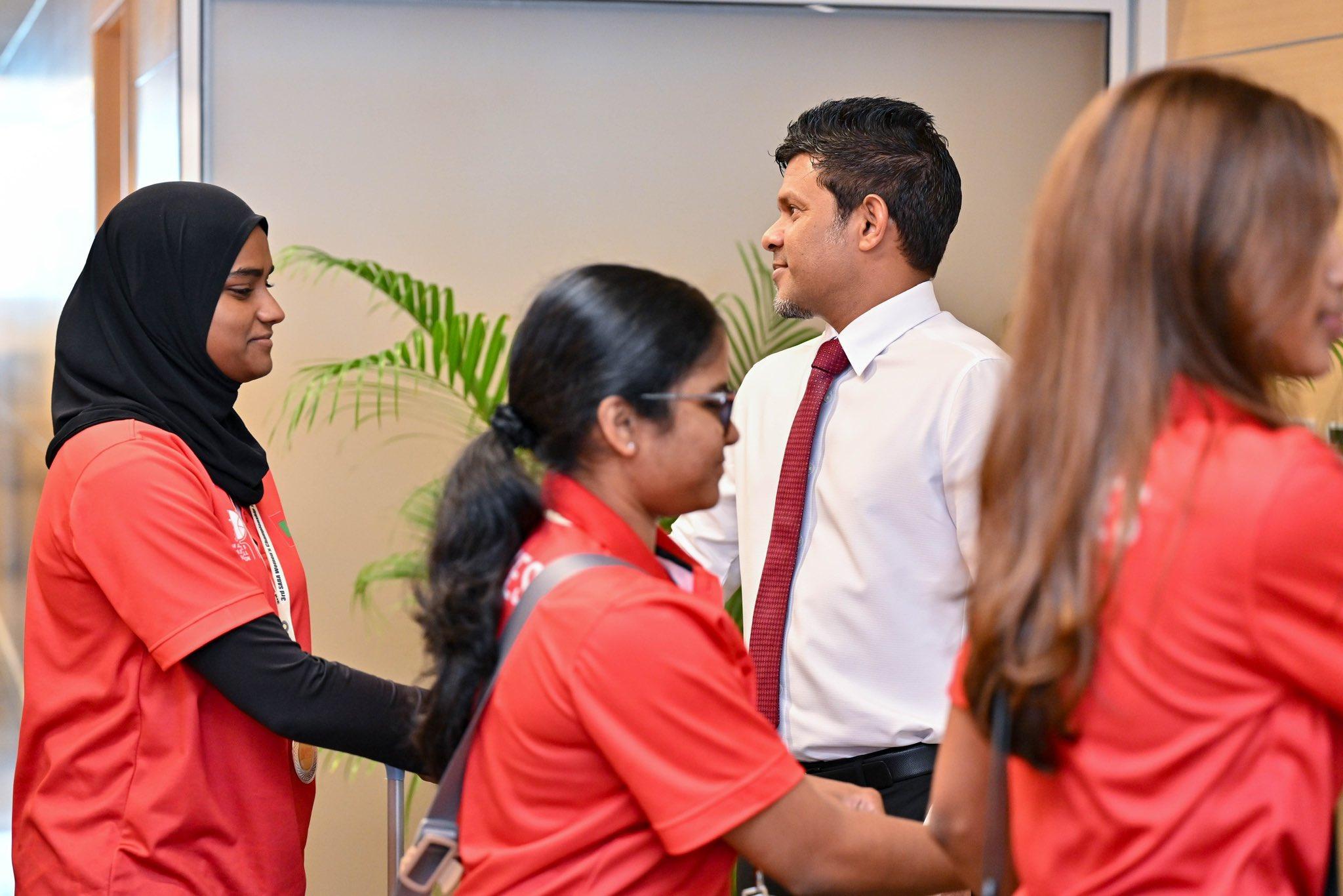 ސާބާ މުބާރާތުން ރިހި މެޑަލް ހޯދި އަންހެން ބާސްކެޓްބޯޅަ ޓީމަށް ހޫނު މަރުހަބާއެއް!
