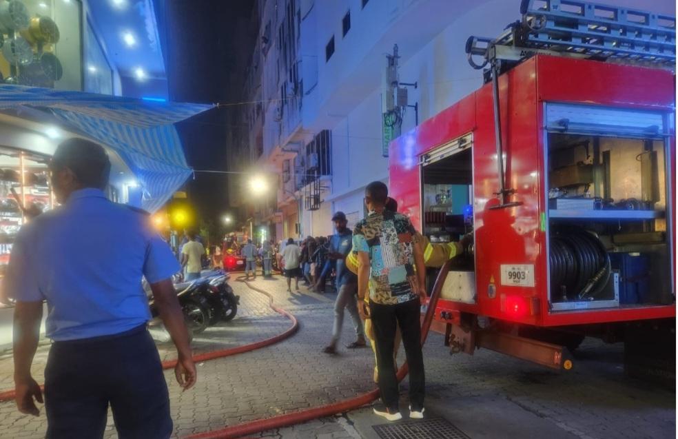 ލޮނުޒިޔާރަތް މަގުގައި ހުންނަ ގެއެއްގައި އަލިފާނުގެ ހާދިސާއެއް ހިނގައިފި