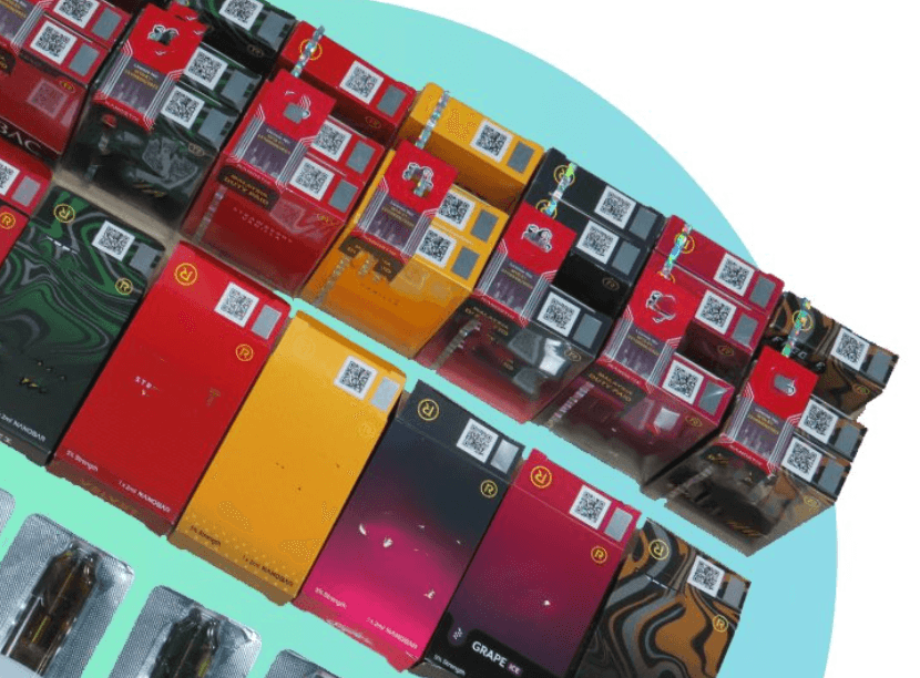 އެއާކާގޯ ޝިޕްެމެންޓެއްގެ ތެރޭގައި ހުރި ގިނަ އަދަދެއްގެ ވޭޕްތަކަކާއި ވޭޕް ސާމަނުތަކެއް އަތުލައިގެންފި