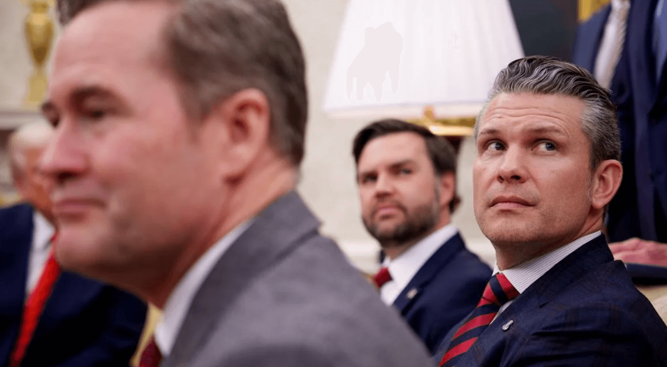 އެމެރިކާގެ ބޮޑު ސެކިއުރިޓީ ބްރީޗެއް:  ހޫޘީންނަށް ބޮން އެޅުމަށް މަޝްވަރާކުރި ސަރުކާރުގެ ގްރޫޕު ޗެޓަށް " އޮޅިގެން" ނޫސްވެރިއަކު އެޑްކުރެވިފައި!