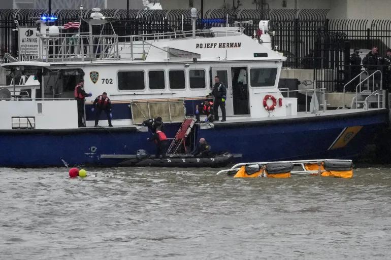 އެމެރިކާގެ ހަޑްސަން ކޯރަށް ހެލިކޮޕްޓަރެއް ވެއްޓި 6 މަރު!