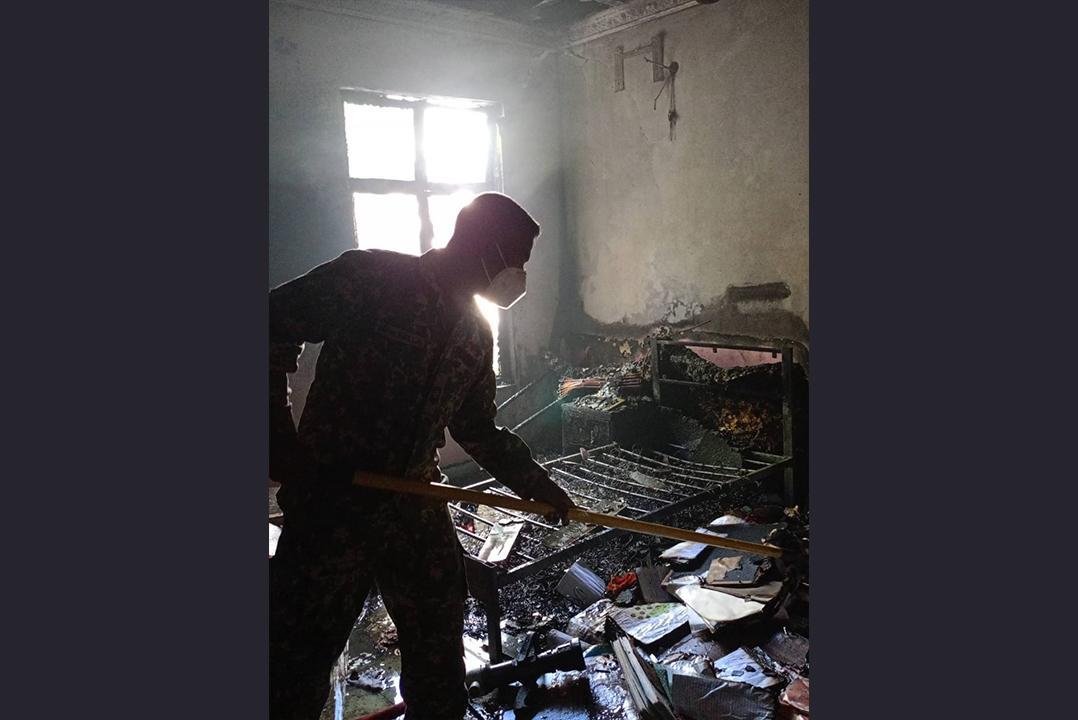 ޕަވަރ ބޭންކެއްގައި ރޯވެ ހިނގި އަލިފާނުގެ ހާދިސާއެއްގައި ކުޑަހުވަދޫގެ ގެއަކަށް ބޮޑެތި ގެއްލުންތަކެއް!