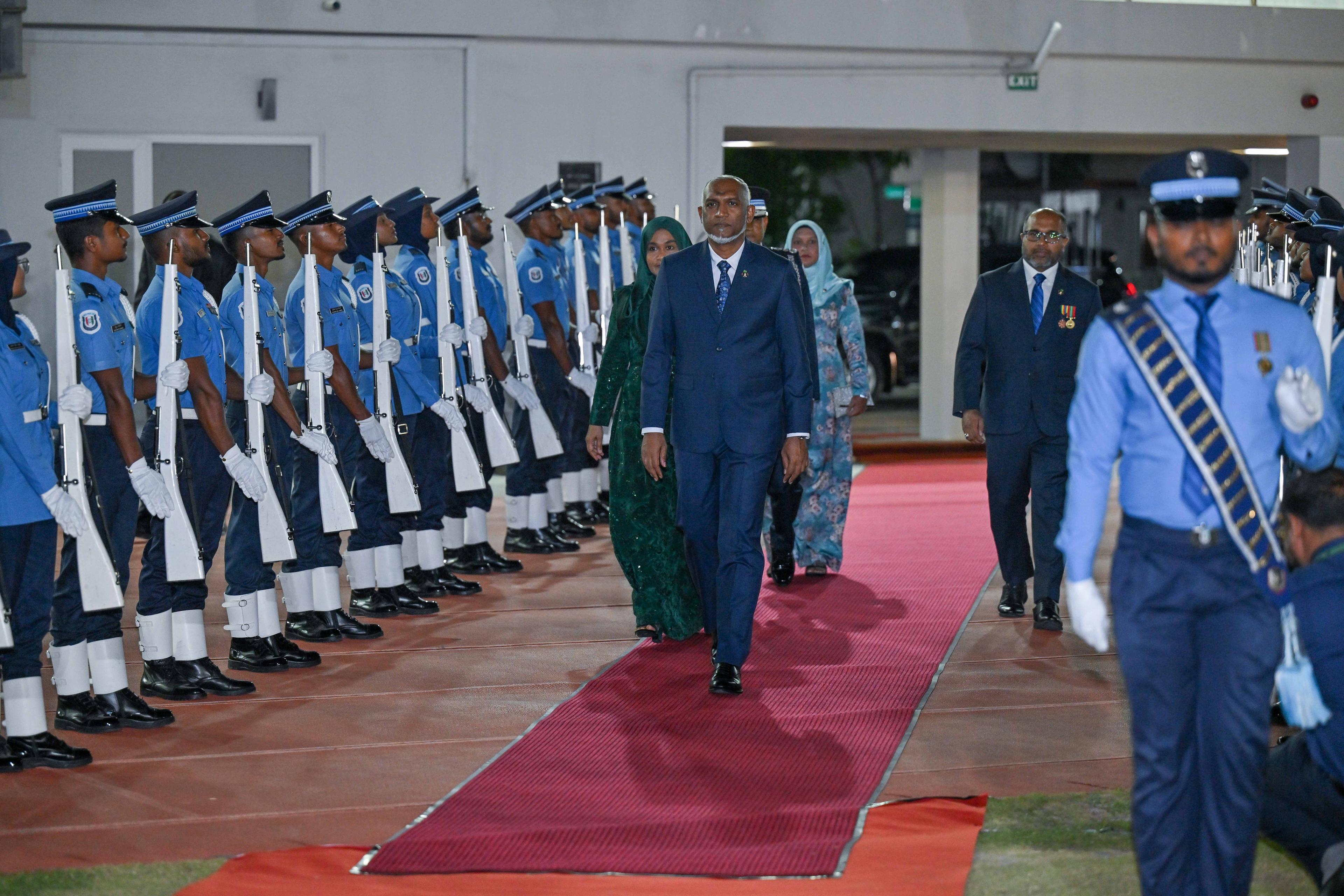 ޒިންމާ ނަގަން ޖެހޭނީ މި ރާއްޖޭގައި ބިރަކާ ނުލާ މަޖާކުރެވެން ޖެހޭ ކަމަށް ބުނެ އެކަން ޕްރޮމޯޓްކުރި މީހުން - ރައީސް