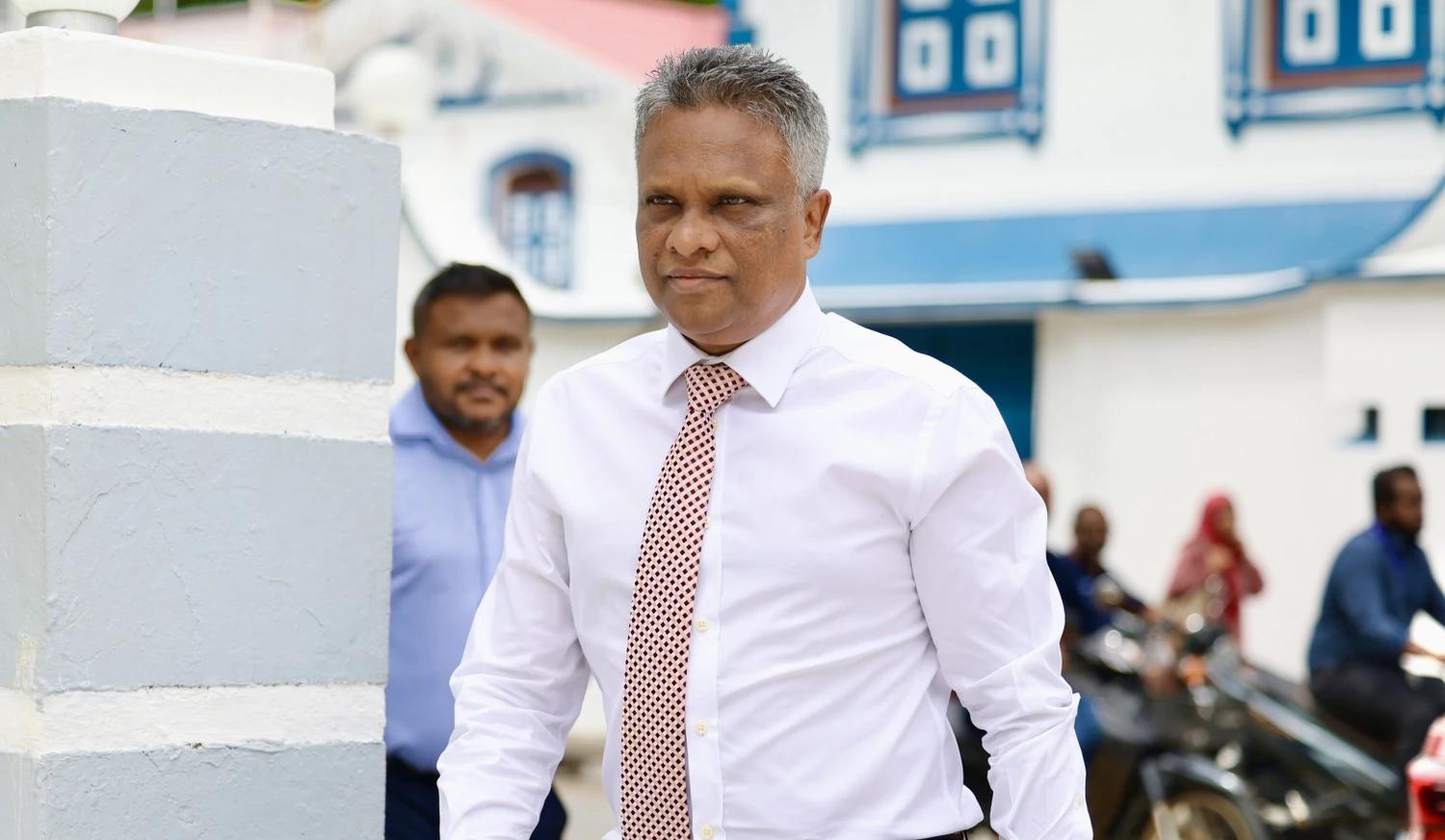 މާލޭގައި ގަސް އިންދައި ފެހިކޮށް، މާލެ ފިނިކުރުމަކީ މުހިންމު ކަމެއް - އާޒިމް