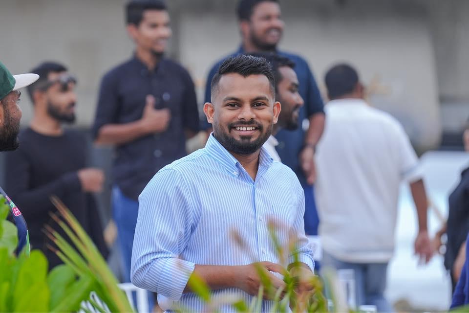 ޝަމްއާންގެ މައްޗަށް ތިން ދައުވާއެއް އުފުލައިފި