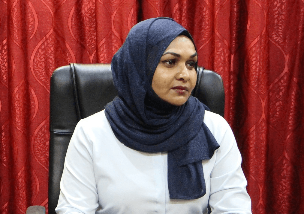 ބްރޯޑްކޮމްގެ އެސްޖީގެ މަގާމުން ޒީނިޔާ ވަކިކޮށްފި