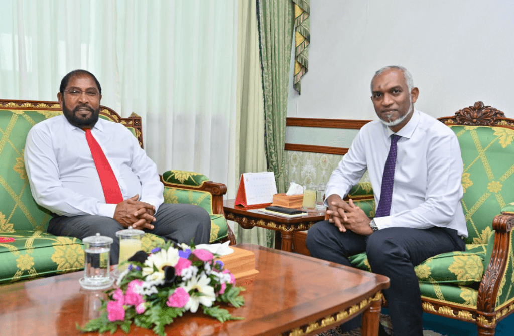 ބައެއް ވިޔަފާރިތަކުން އަންނަ މަހުން ފެށިގެން ސާވިސްޗާޖާއި މުސާރަ ޑޮލަރުން ދިނުން ހުއްޓާލާތީ ގާސިމްގެ ނުރުހުން!