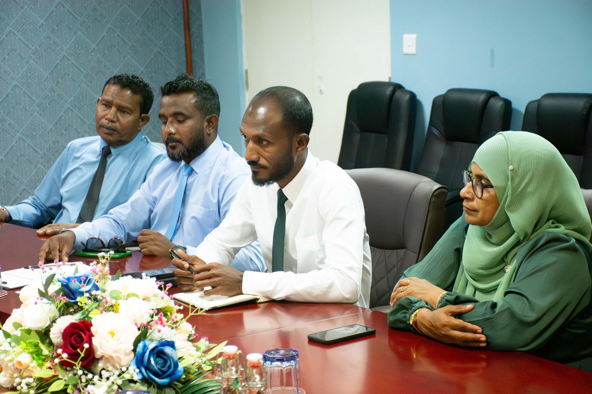 ކޮލަމާފުށި މަސްވެރިންނަށް ހުރި ދަތިތައް ހައްލު ކުރުމަށް މަޝްވަރާކޮށްފި