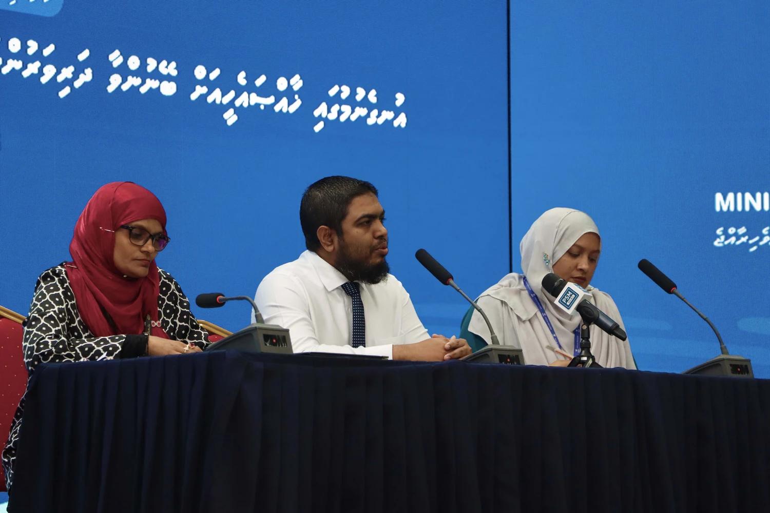 ސެން ޓީޗަރުން ތަމްރީނު ކުރުމަށް އައި.ޔޫ.އެމް އާއި ވިލާ ކޮލެޖުން ފުރުޞަތު ހުޅުވާލައިފި