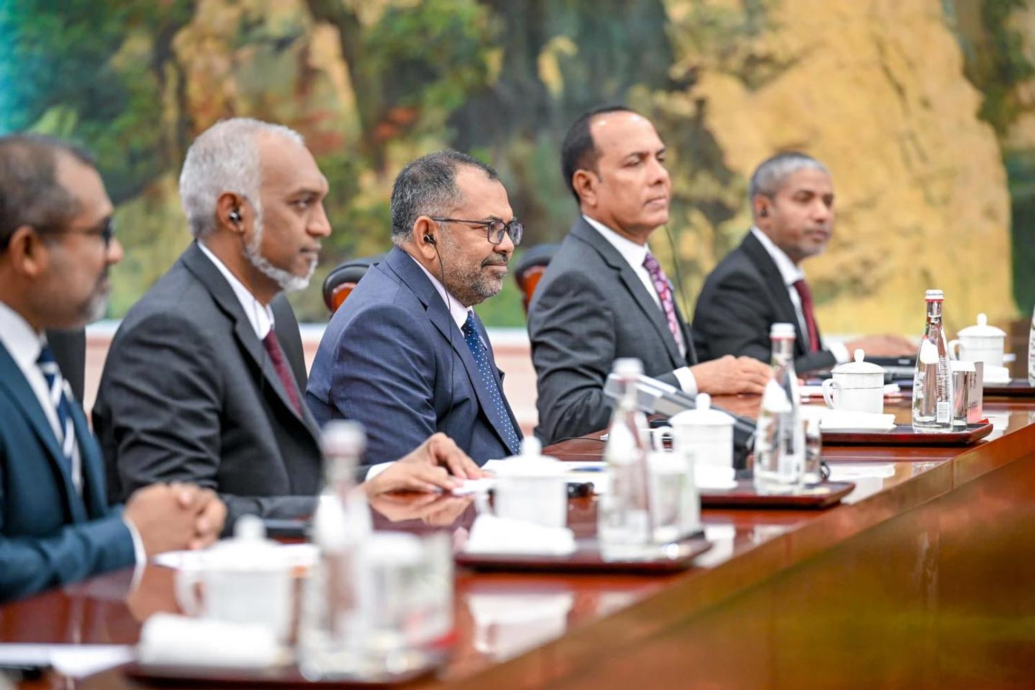 ރާއްޖެއާއި ޗައިނާގެ ގުޅުން ބަދަހިވެ، ރައްޔިތުންނަށް ފައިދާކުރާނެ: ޒަމީރު